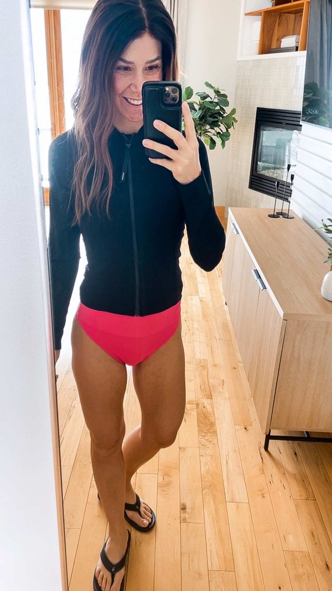 Sporty Glam swimsuit pieces you can mix and match.

High rise bottoms for those longer torsos. 

This rash guard top to help protect and keep you comfortable this summer while tackling all the adventures and mom duties. 

The high neck swim top could be used and toss on a pair of shorts to call it a summer outfit.

Wearing size small in all pieces


#LTKSwim