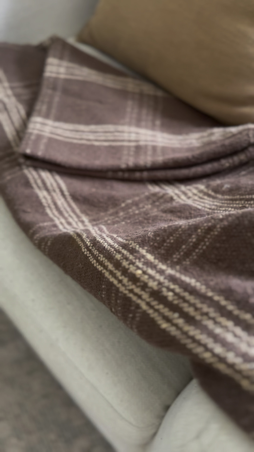 my popular brown throw that constantly sold out last fall & winter is only $10 right now- 62% off  

#LTKSaleAlert #LTKHome #LTKSeasonal