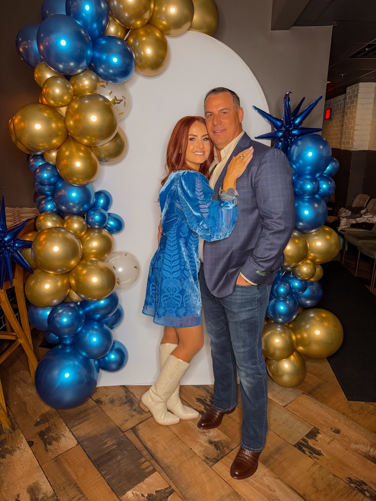 Finale dinner with family, directors & my class NSD friends — all in blue (my favorite 💙). A night full of love, laughter, stories, and the sweetest words that filled my heart to overflowing. My love language is words, so I’m set for the next 10 years! 🥹

God is so good. Forever grateful for the women, friendships, and memories from this beautiful journey. Greatest gift. 💙🩵

I linked my fit 

#LTKdayinmylife #LTKOver40 #LTKstorytime