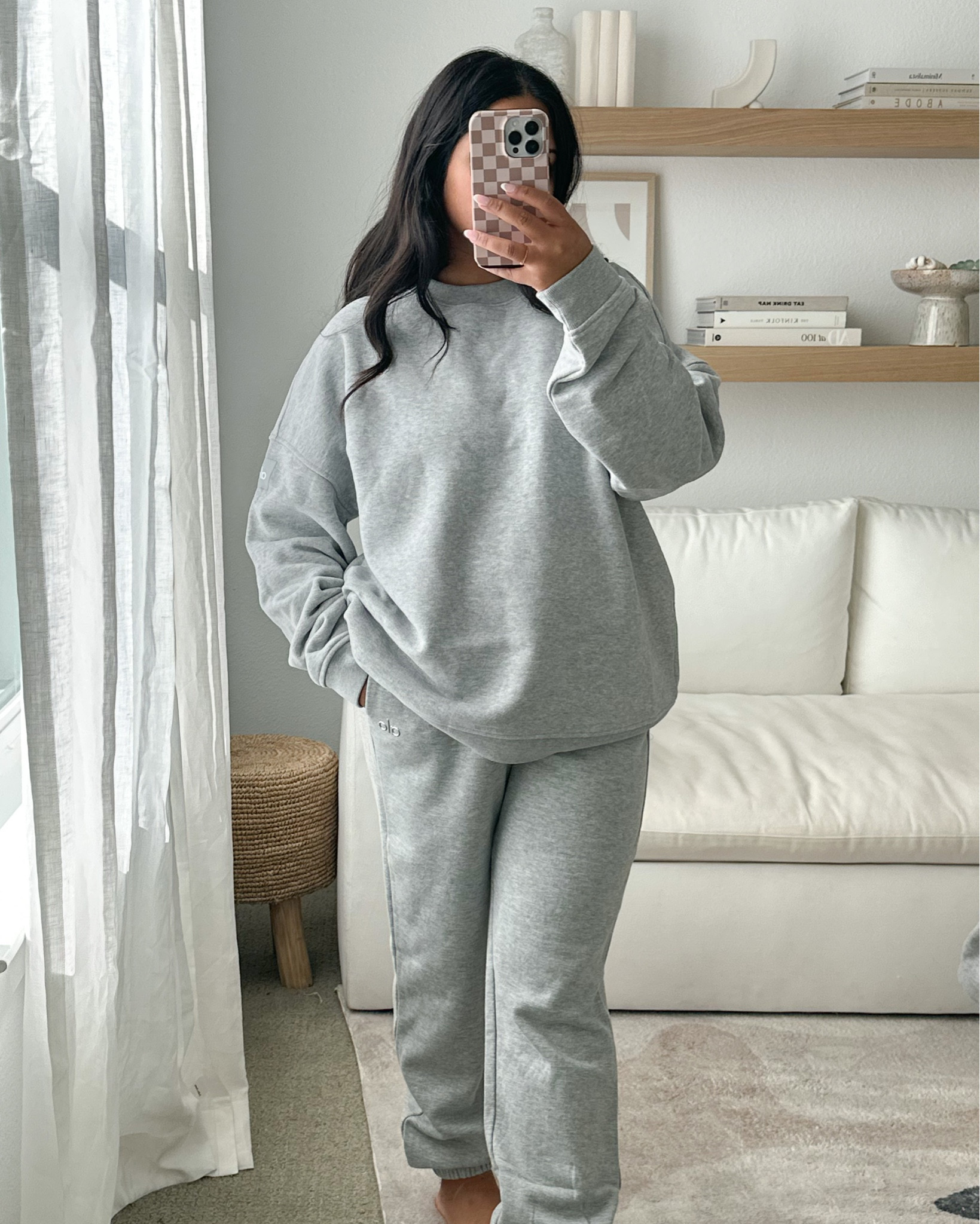 Heathered Grey Alo Sweat Set 

Matching sets, matching sweat set, alo yoga, size 10

#LTKFind #LTKstyletip #LTKcurves