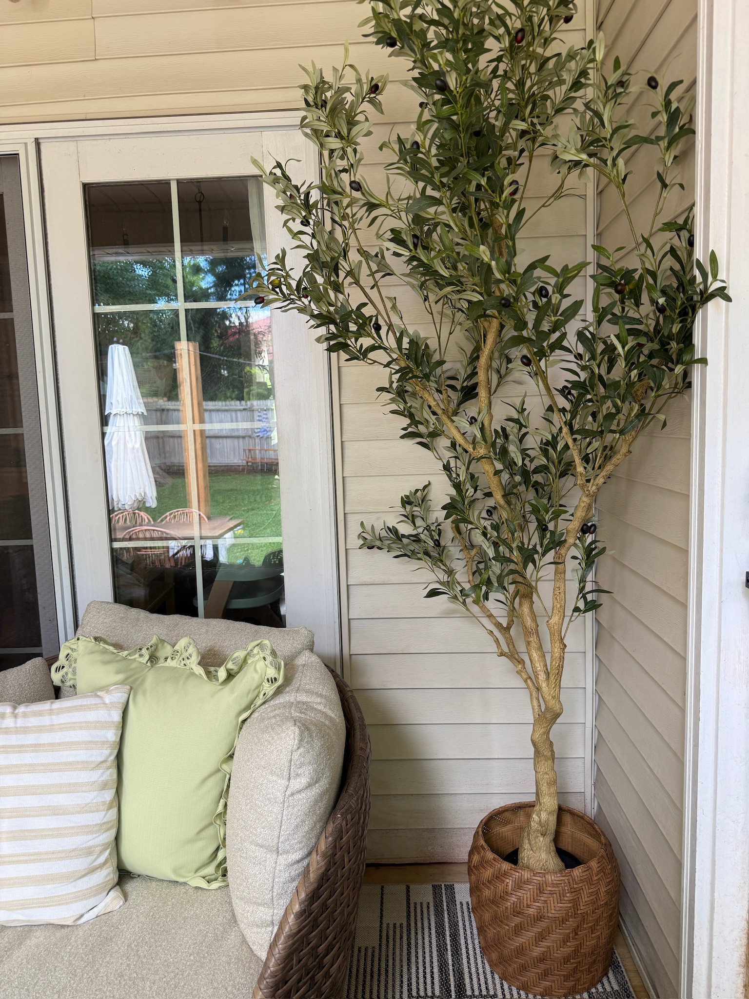 How aesthetic is this little outdoor nook!

Olive tree, faux olive tree, home decor, aesthetic home, home finds, Hallie Ragan

#LTKHome #LTKdayinmylife