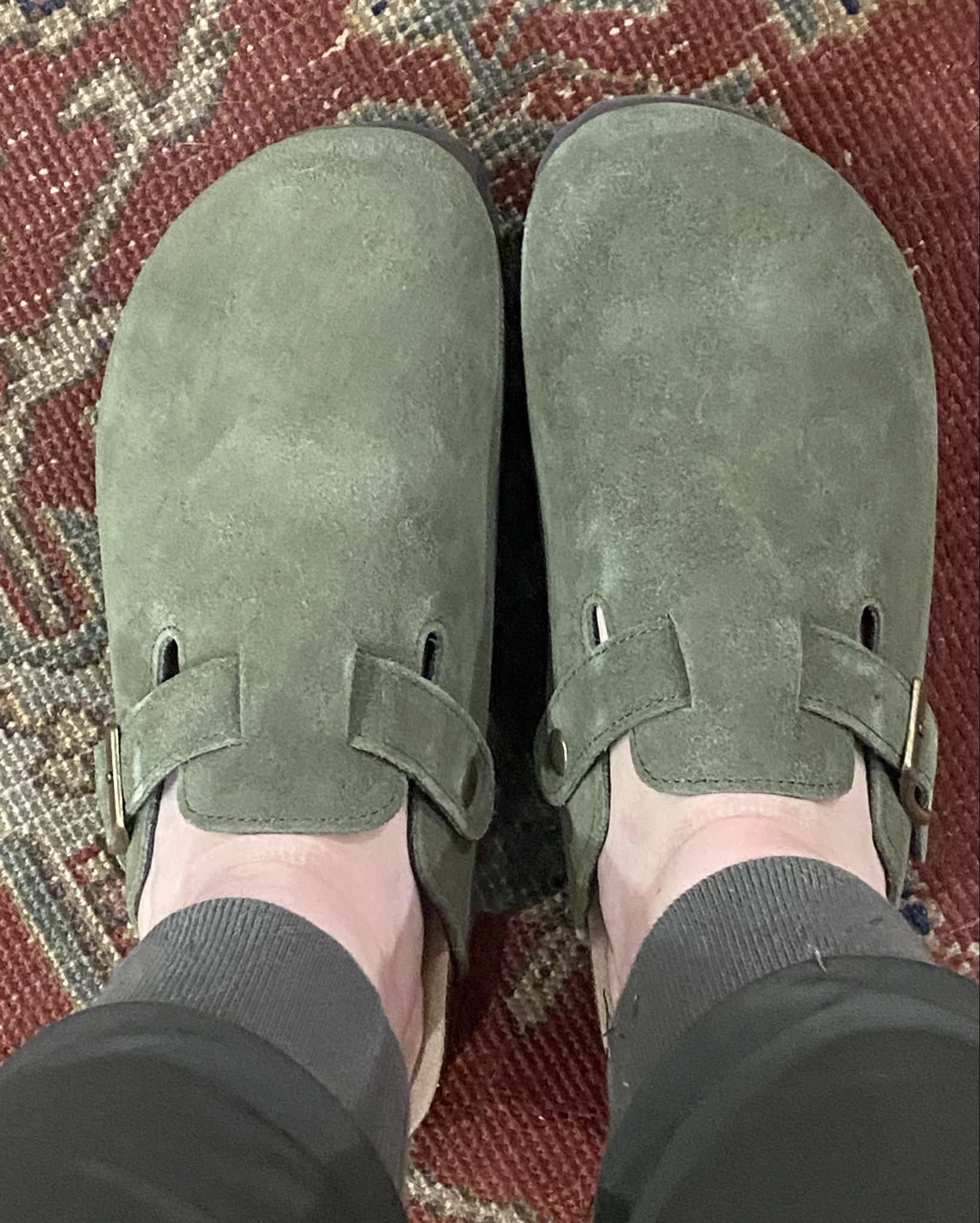 Such a great Birkenstock d*upe

Will be ordering more colors!

I’m typically a 7.5– I ordered the 7.5/8

Slides, fall shoe, Birkenstock, mule, casual shoe, fall fashion, fall outfit, suede shoe, clog, neutral clothes, neutral shoes

#LTKSeasonal #LTKShoeCrush #LTKFindsUnder50