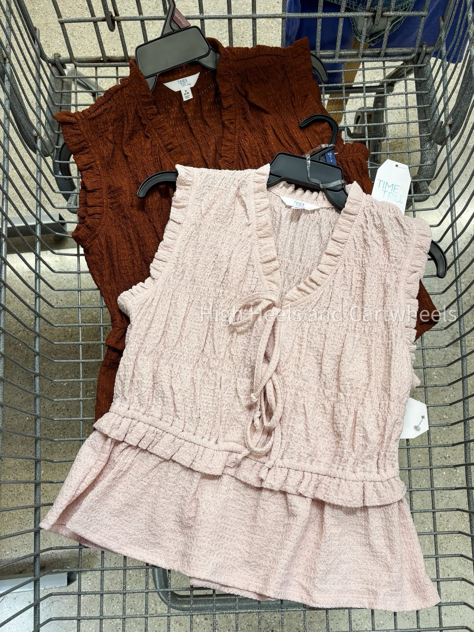 Love that Walmart brought these tops back with more color options 