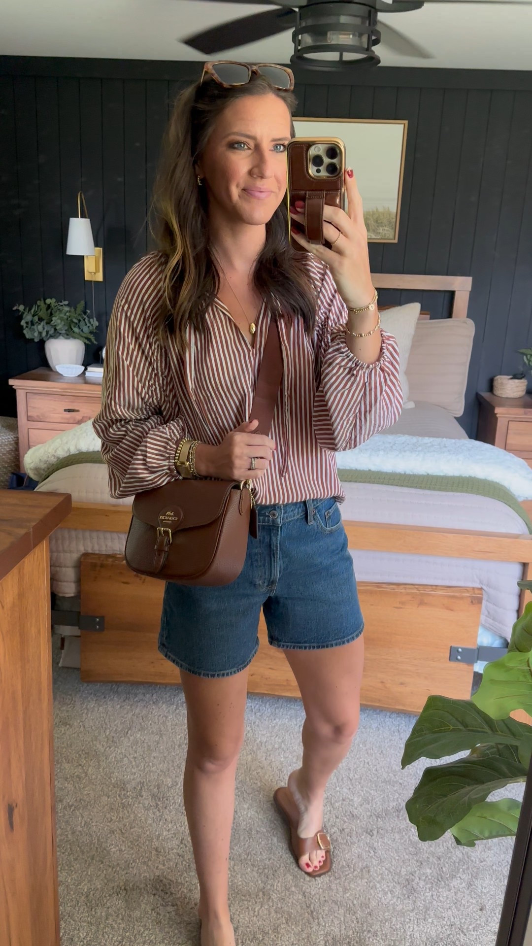 Today’s outfit for dentist appointments. Might as well look cute! 🤣 The purse looks more chocolate brown online but it’s cognac in person. 

Top - small
Shorts - size 27 


#LTKSaleAlert #LTKFindsUnder50 #LTKStyleTip