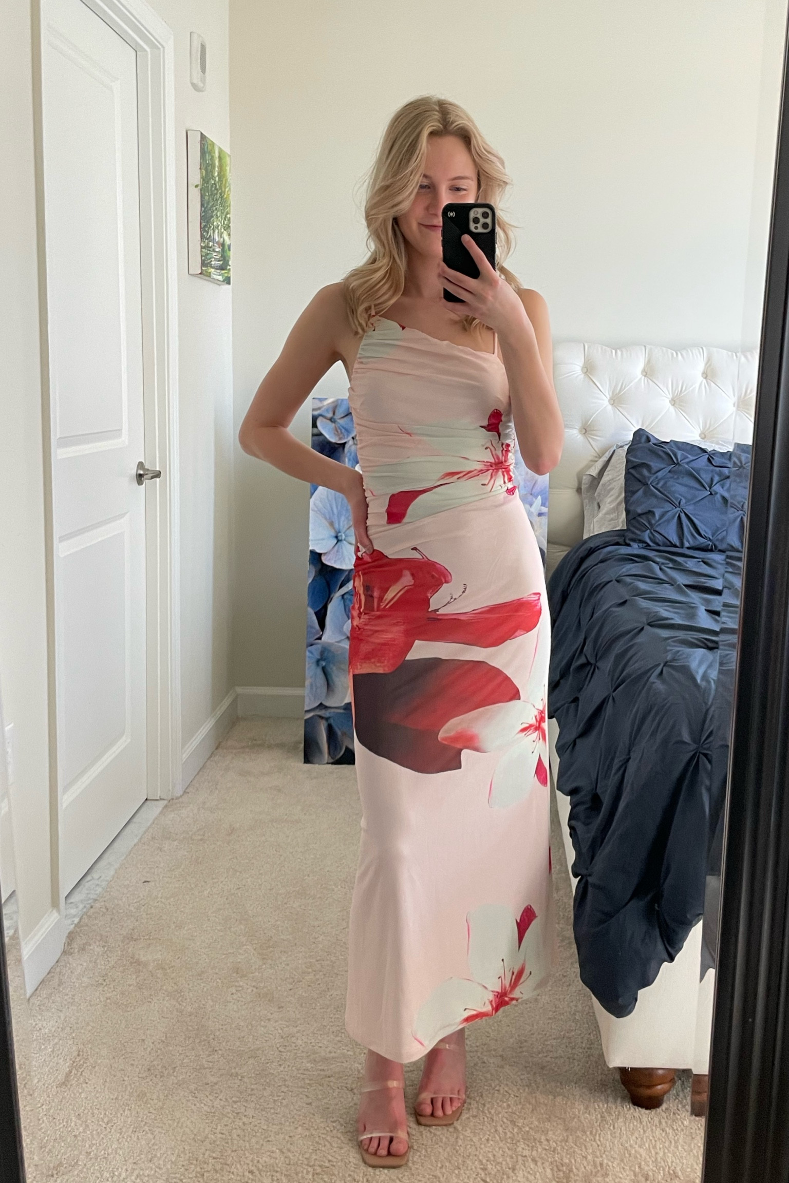 Gorgeous ruched spring/summer dress for nights out!🌸
Wearing a size XS in dress
Size 6 in heels, tagged similar
#springoutfit #LTKspring #springdress #dress #petalandpup #stevemadden

#LTKSpringSale #LTKparties #LTKstyletip