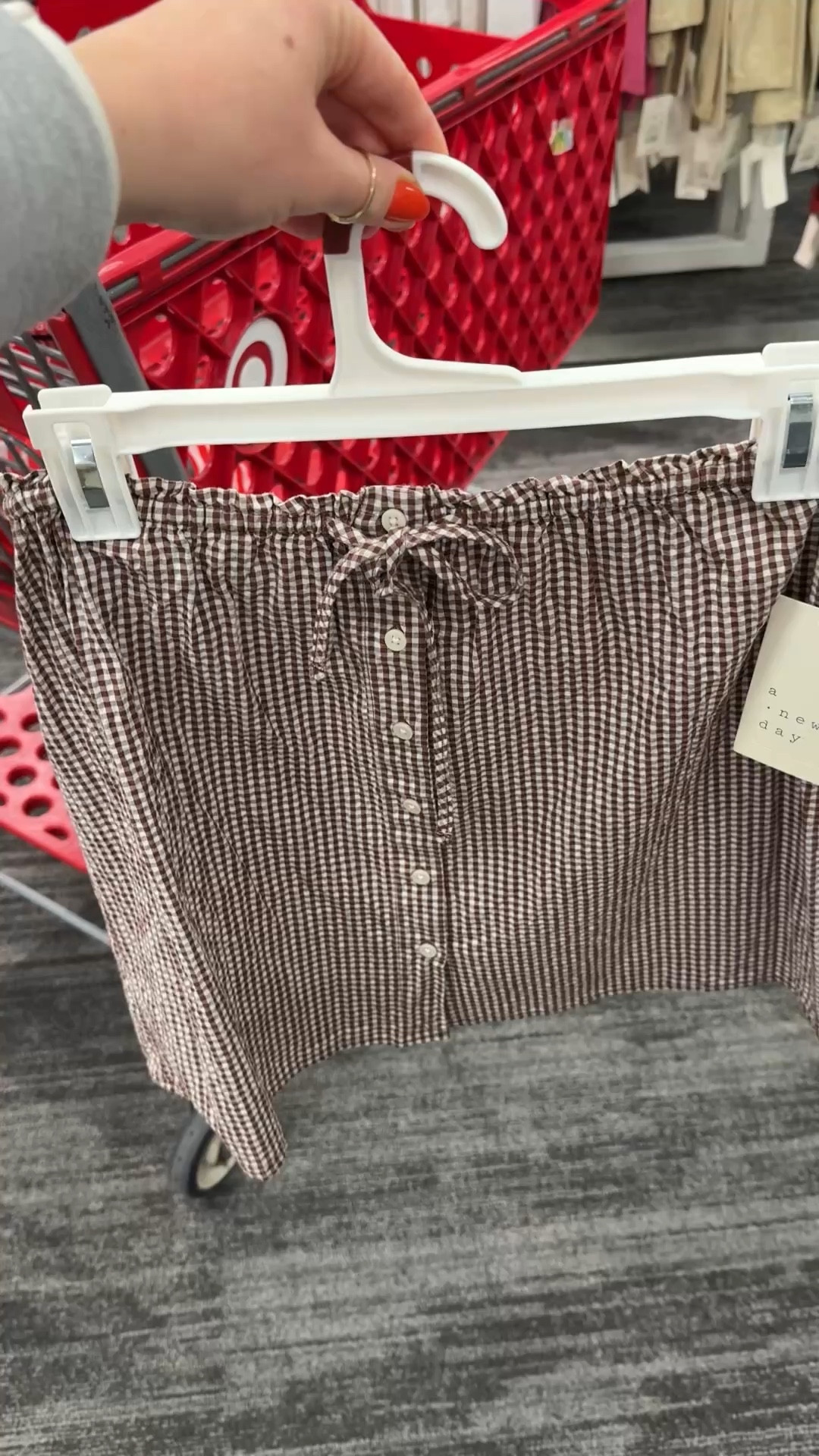 Cute gingham skirt 🤎

#LTKPlusSize #LTKMidsize #LTKootd