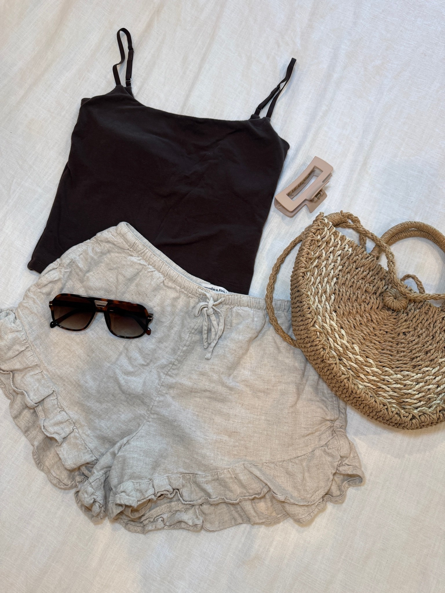 Simple, easy and cute OOTD

#LTKootd #LTKmomlife #LTKgrwm