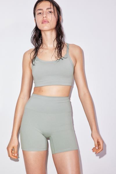 DryMove™ Medium Support Sports Bra | H&M (US + CA)