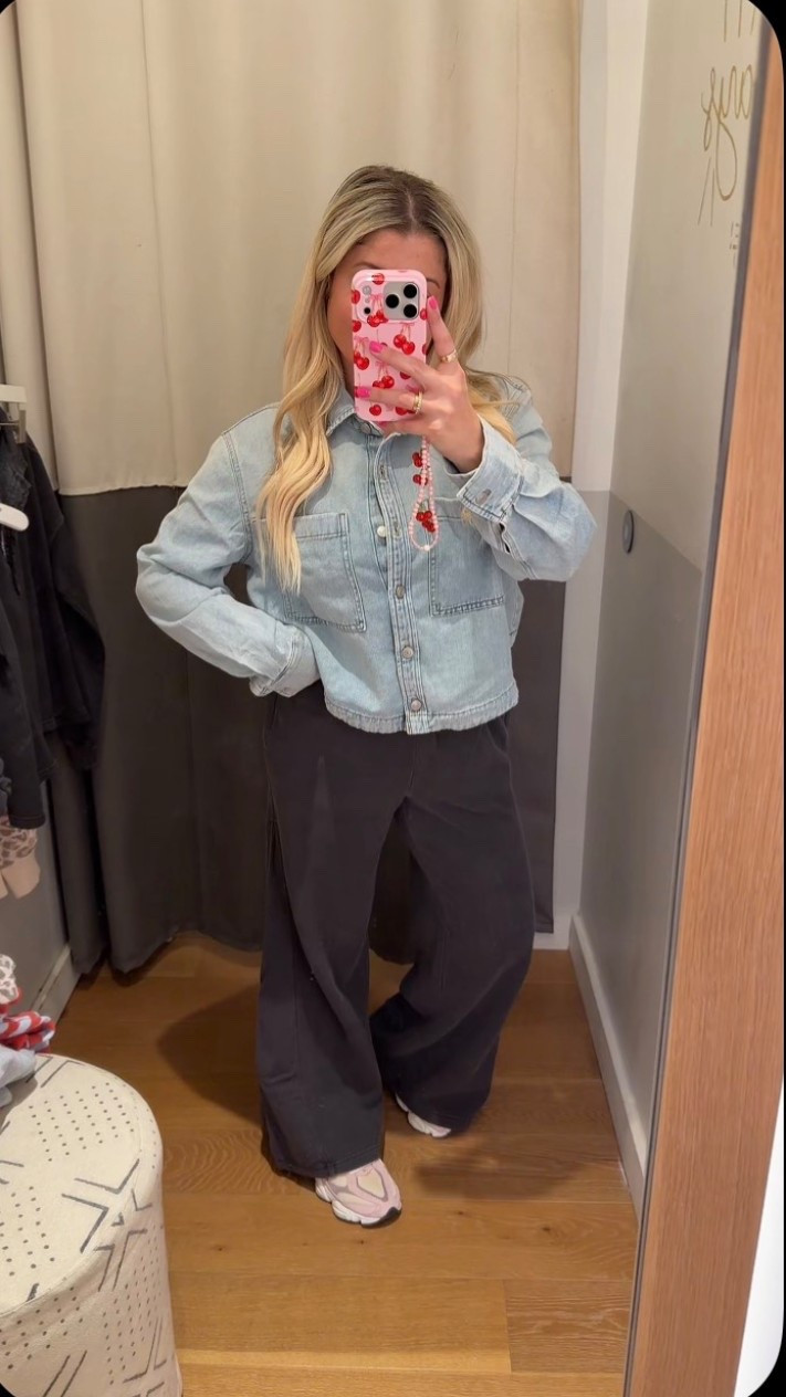 New aerie finds
Soft denim jacket small
Trouser pants small
New balance sneakers tts
@Aerie 

#LTKootd #LTKSaleAlert