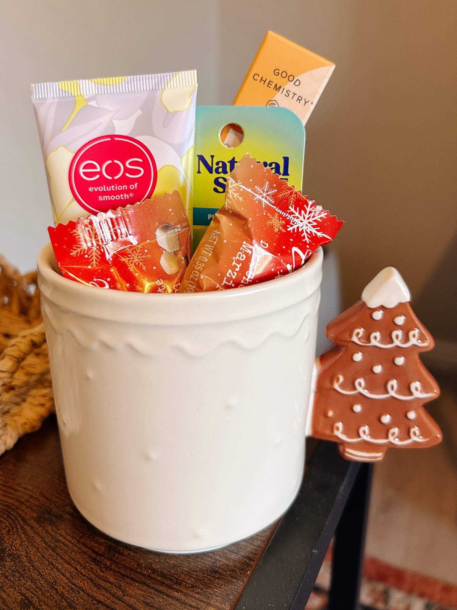 Really simple gift idea filled with some of my faves! It would be great for teachers.

#LTKGiftGuide #LTKHoliday #LTKselfcare