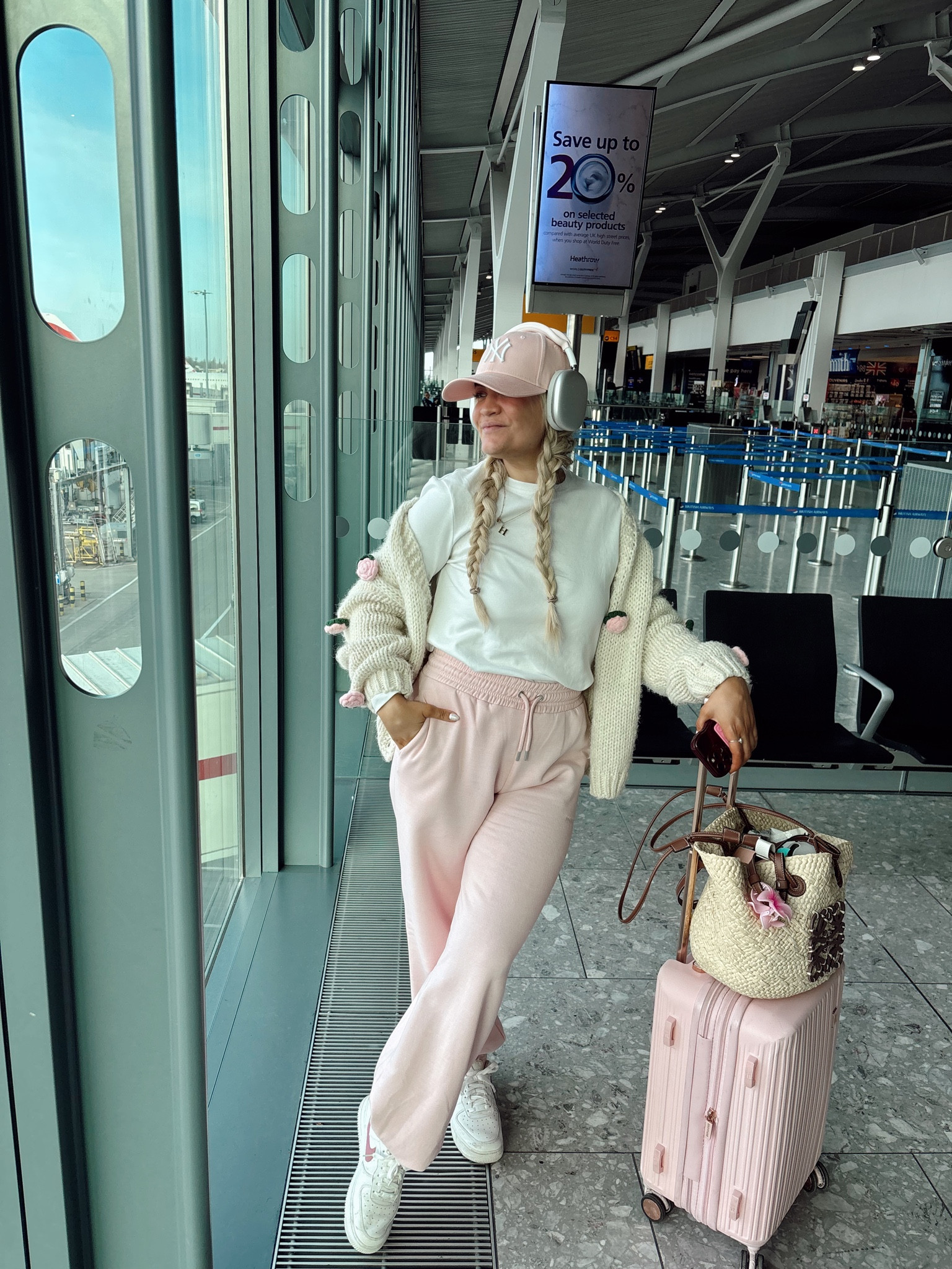 Midsize pink airport outfit idea ✈️💖🎀

#LTKmidsize #LTKuk