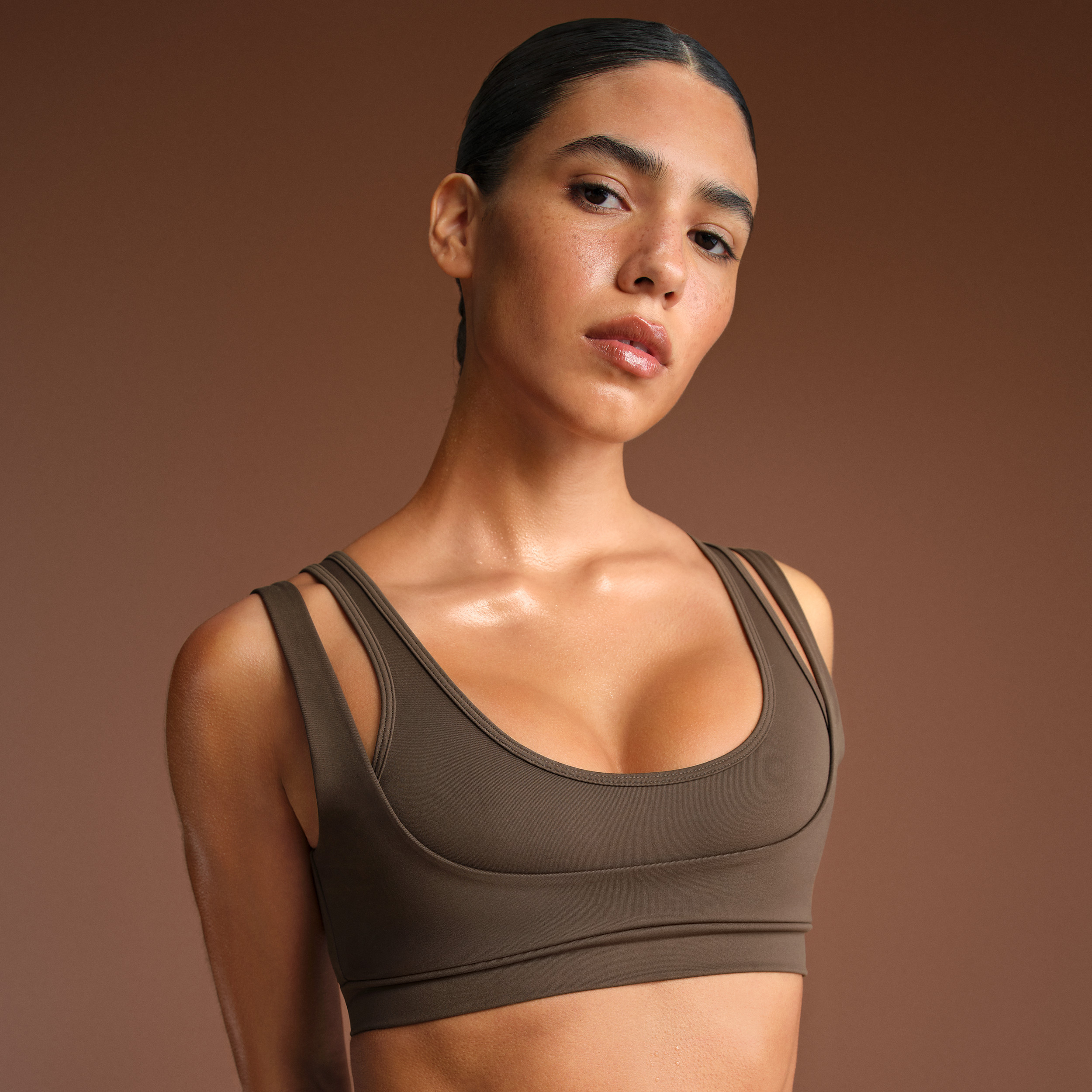 Nike Women's SKIMS Matte Double-Strap Scoop Bra in Brown | BRSPT6022W-DSP | Nike (US)