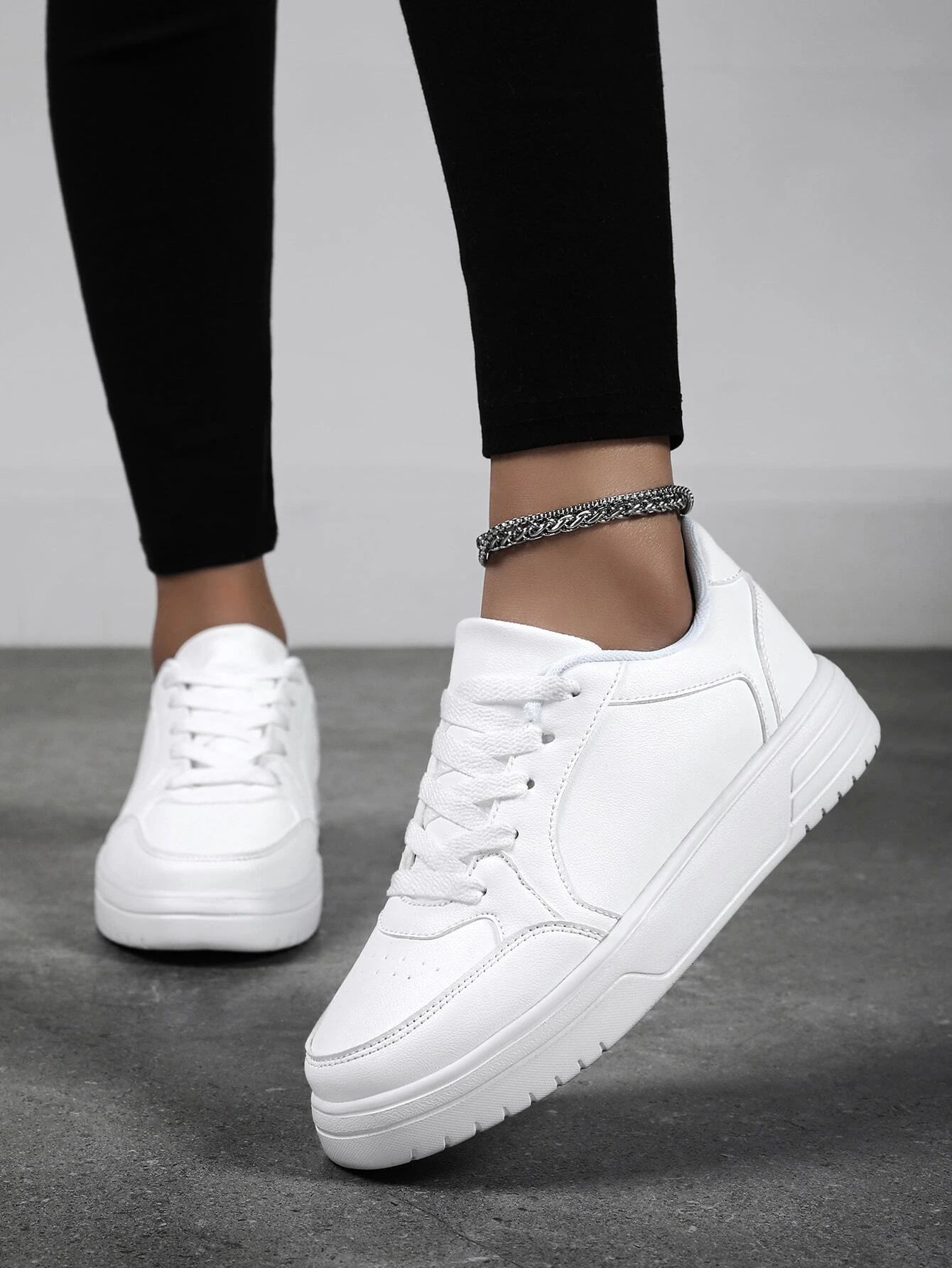 Women Lace Up Skate Shoes, Sporty Outdoor White Sneakers | SHEIN