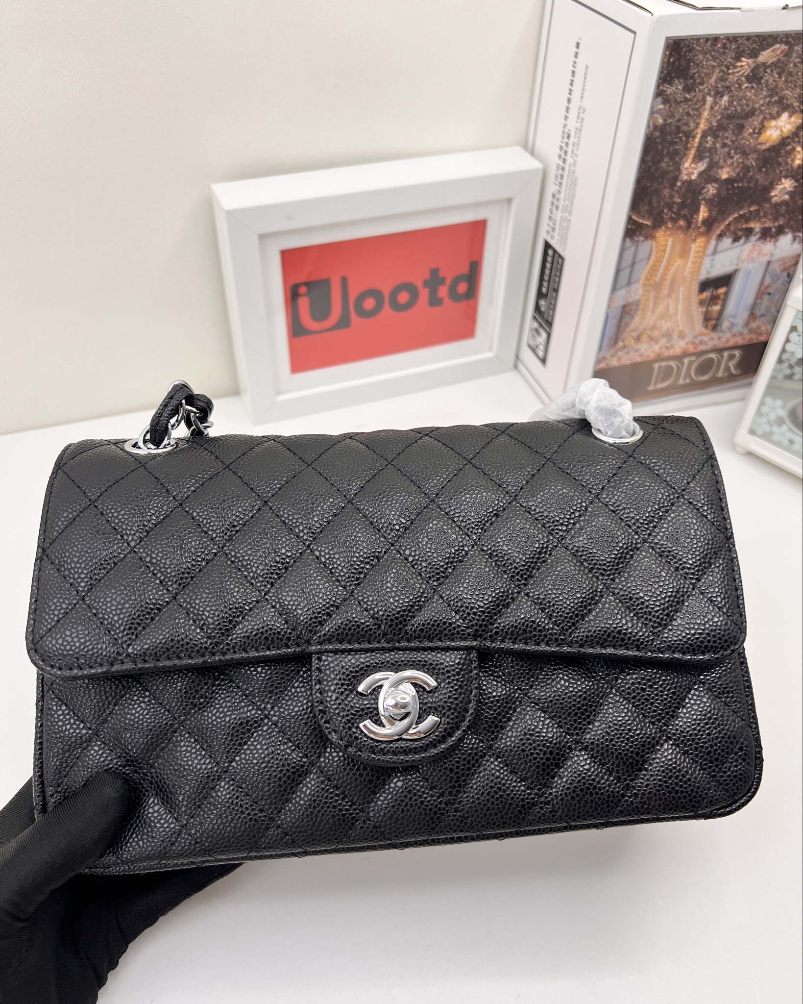 CHANEL Handbag crossbody Bag caviar texture Handbag Shoulder Bag 

#LTKGiftGuide #LTKfitness #LTKworkwear