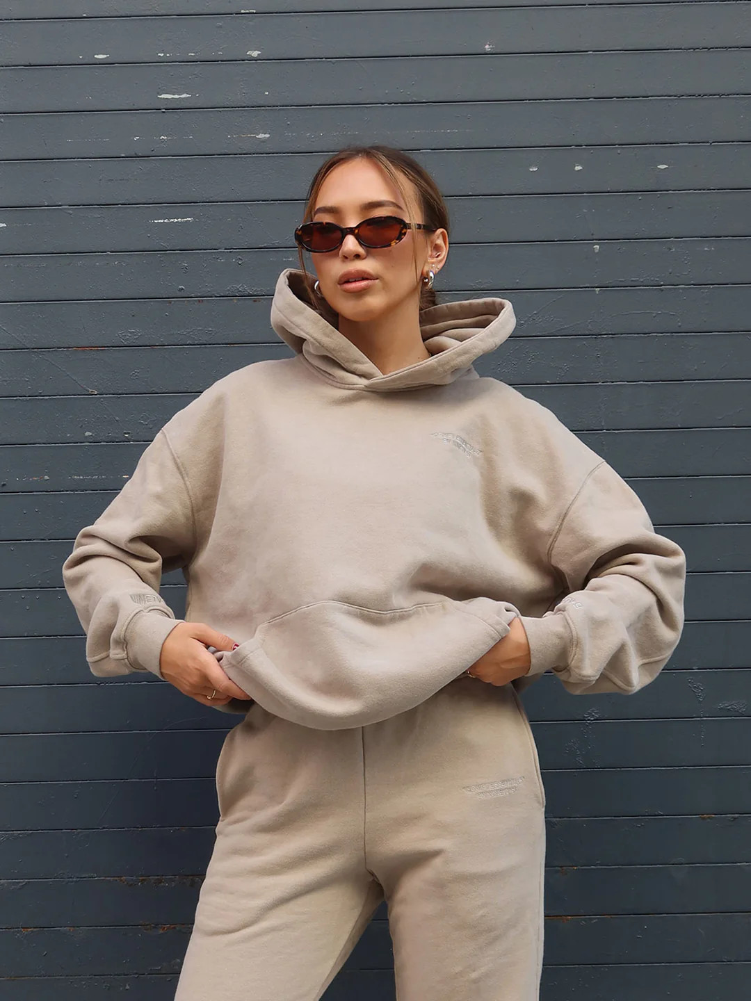 ESSENTIALS - Hoodie • Stone | Ninety-9