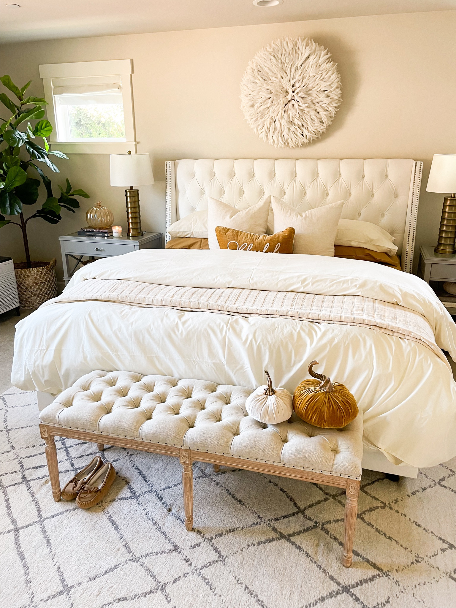 Fall bedroom decor, fall decor, juju hat, main bedroom inspiration,
Brooklinen sheets

#LTKHome #LTKSeasonal