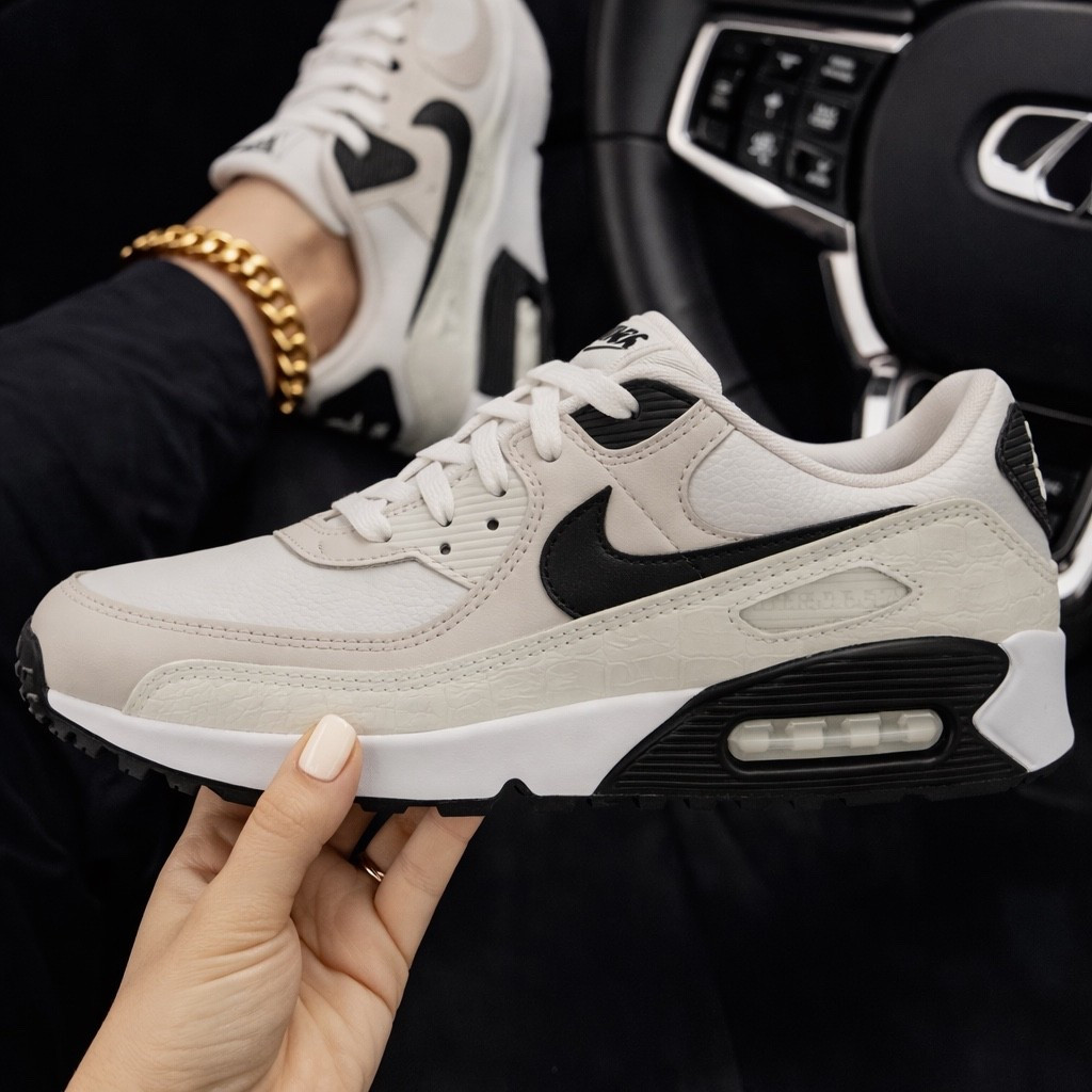 A shoe that literally goes with every thing 

#LTKgrwm #LTKdayinmylife