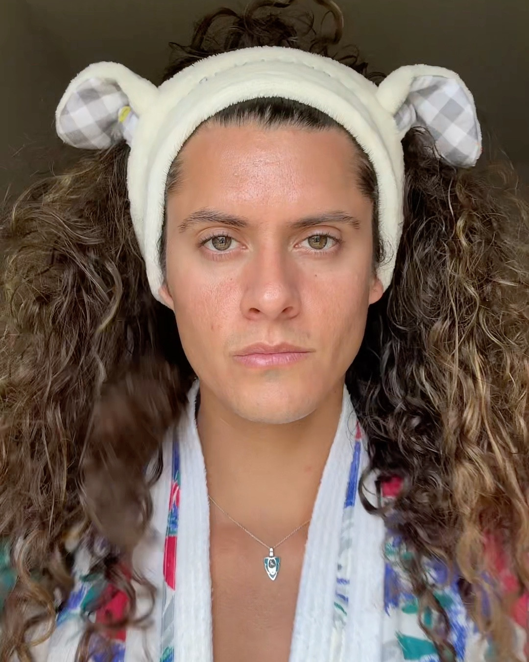 Headband appreciation post 

Products used:
▪️@highonfun.official on IG
▪️Beekman 1802 Headband
▪️Gua Sha

#grwm #skincare #haircare

#LTKVideo #LTKBeauty #LTKMens