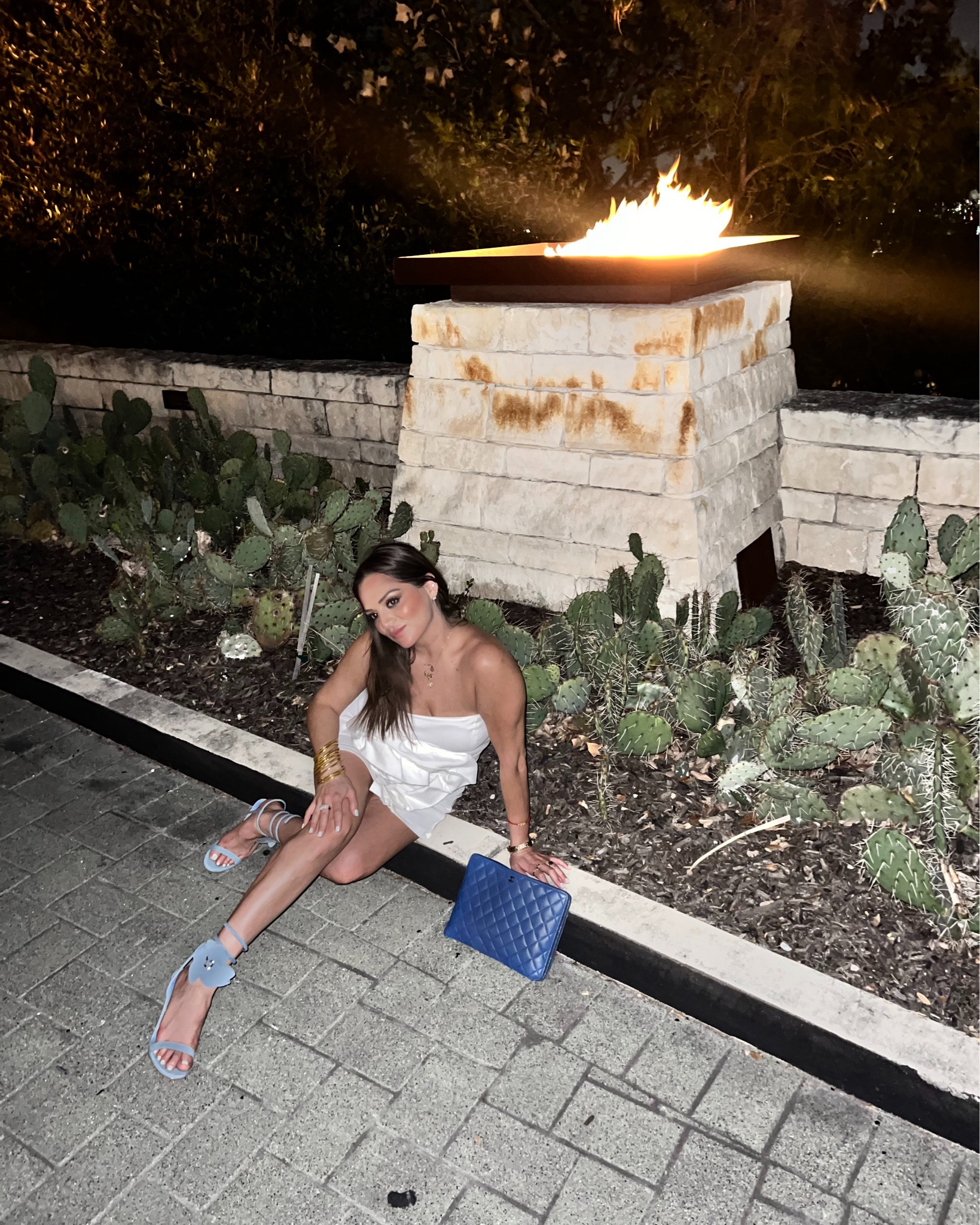 Te esperaba 🎶🎶🎵🎶
-Carlos Rivera-

#summeroutfit #jeandress #stiletto #texas #fashion #streetstyle

#LTKActive #LTKShoeCrush #LTKSeasonal