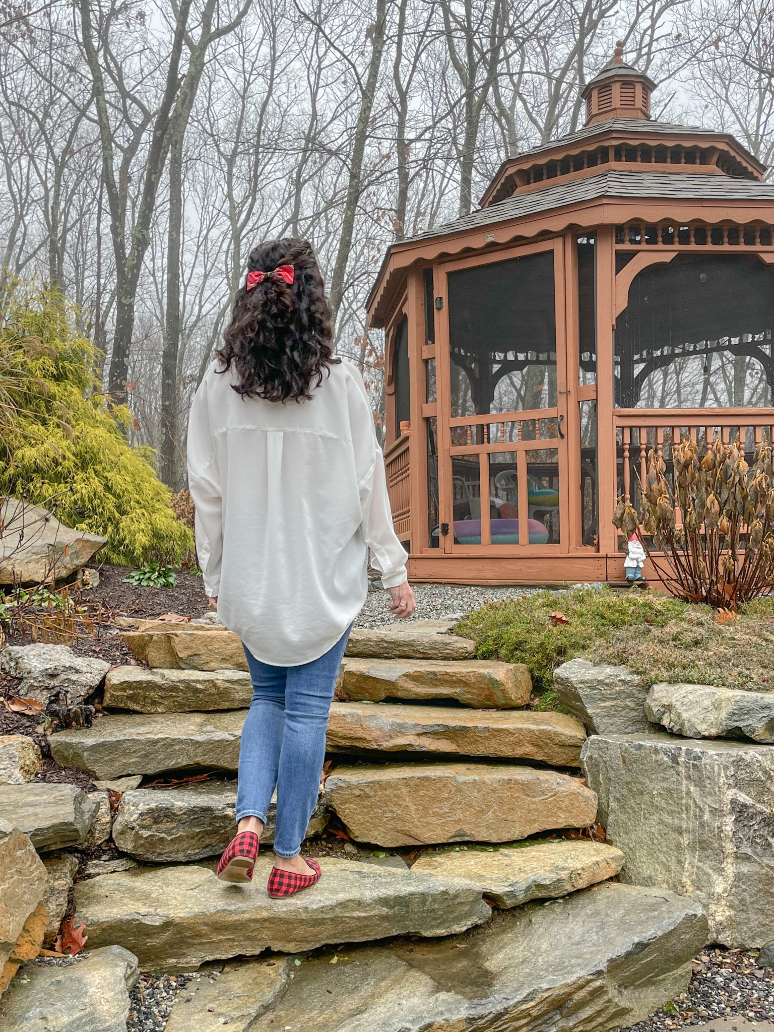 Sale alert on this white blouse

#LTKHoliday #LTKsalealert #LTKSeasonal