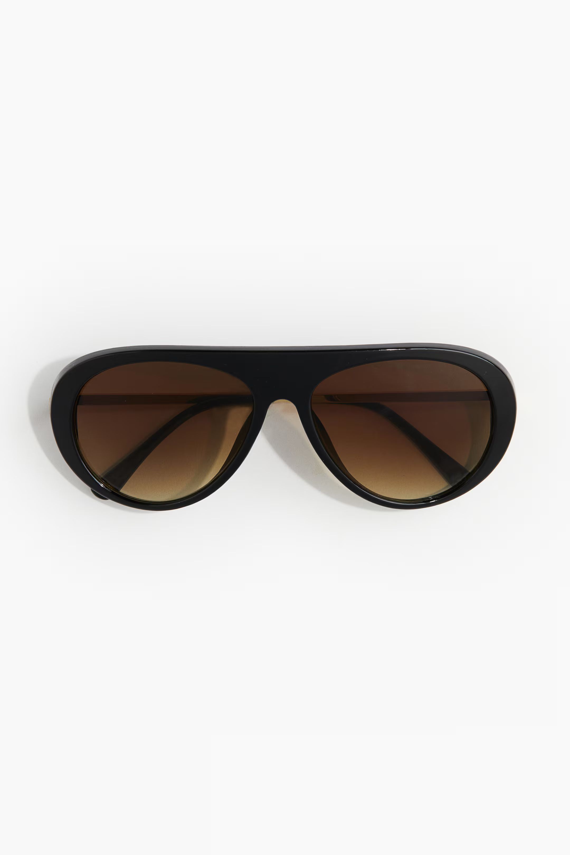 Sunglasses | H&M (UK, MY, IN, SG, PH, TW, HK)