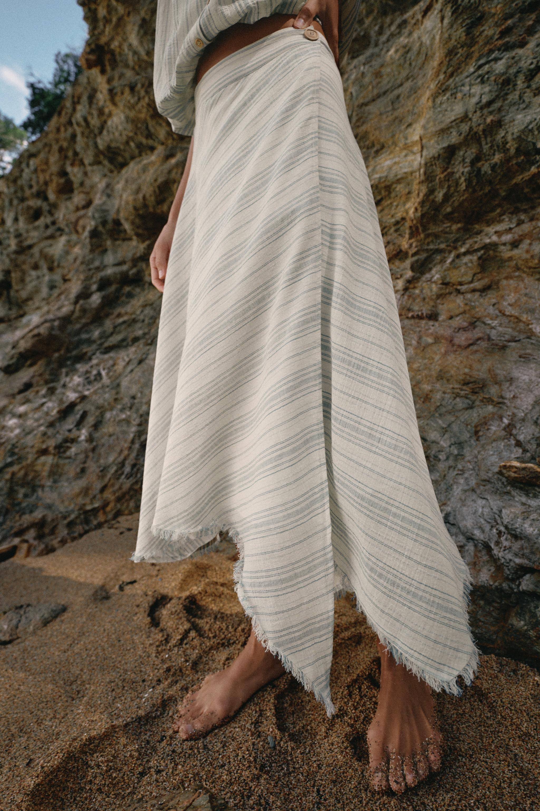 ASYMMETRIC MIDI SKIRT | Zara US