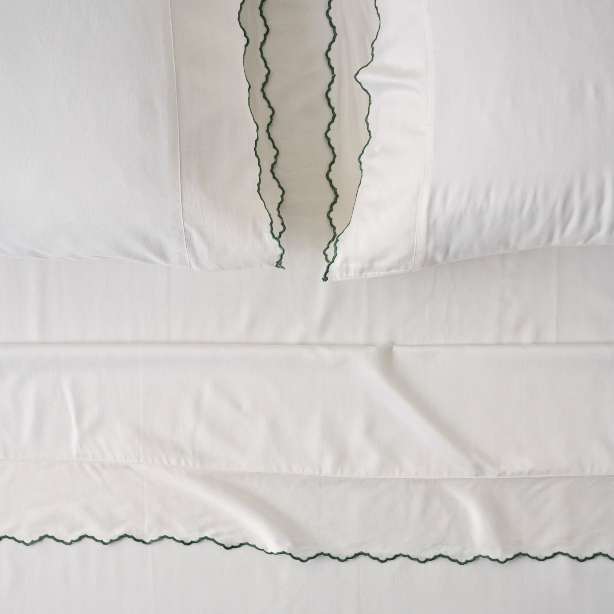 Optic White + Green Stitch Scalloped Edge Sheet Set | Magnolia