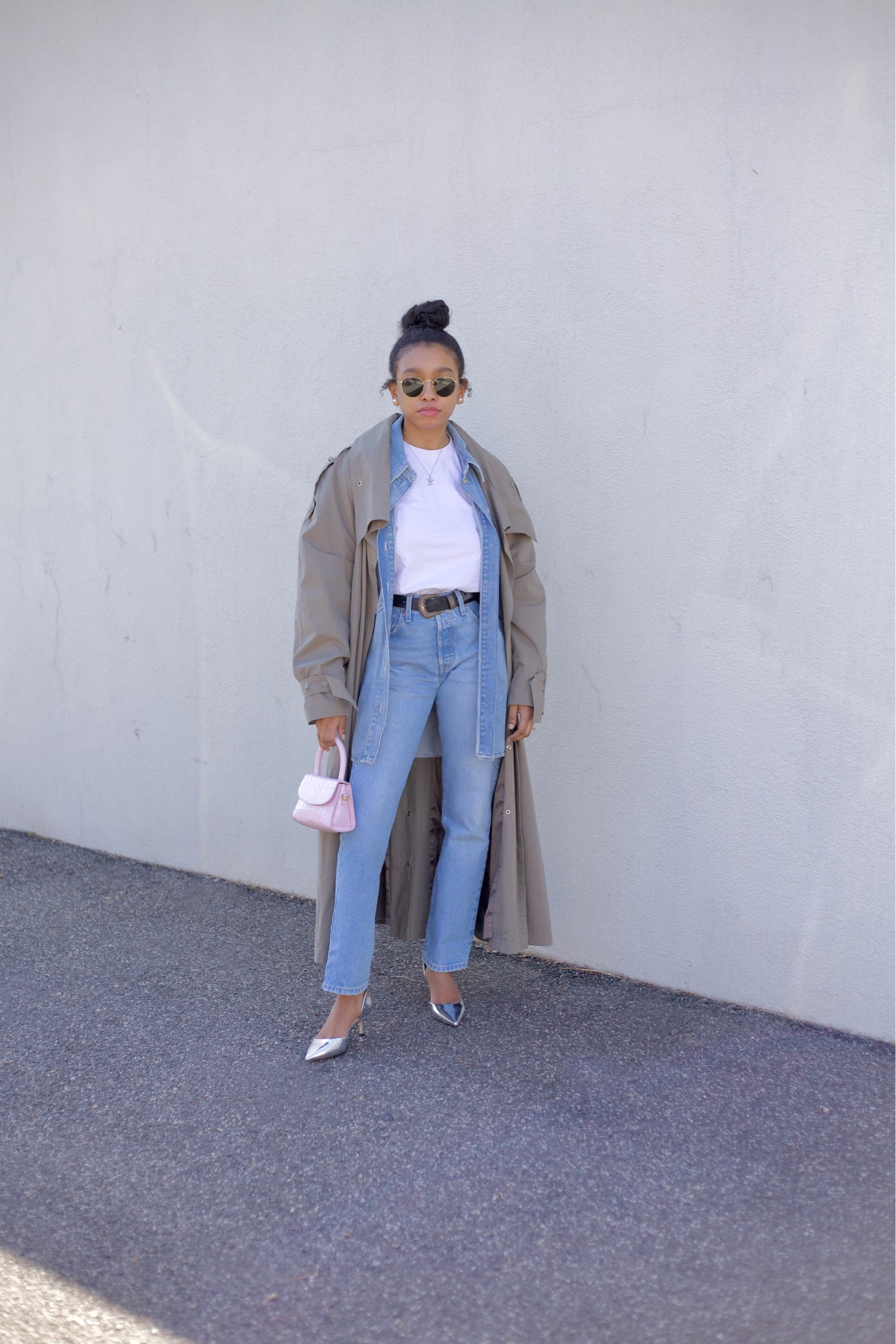 JEANS: size 25 (true to size)
SHOES: true to size