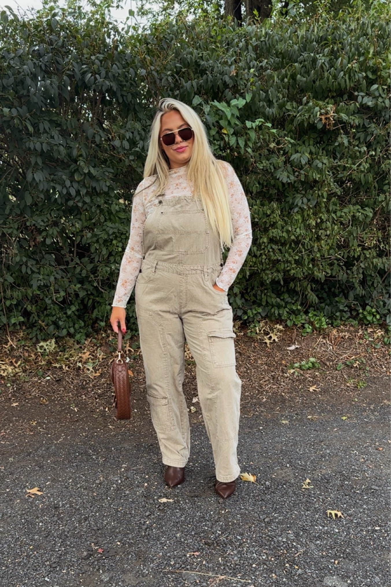 XL overalls
Shirt isle @threebirdnest, linked similiar!
Shoes TTS

#overalls #overallstyle #fallfashion #target #falloutfits

#LTKMidsize #LTKFindsUnder50 #LTKSeasonal