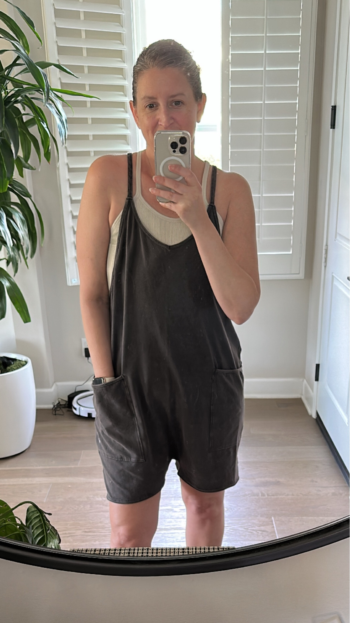 Feeling all sorts of comfy and cute in these free people overalls. Tank underneath is from Amazon  

#LTKfit