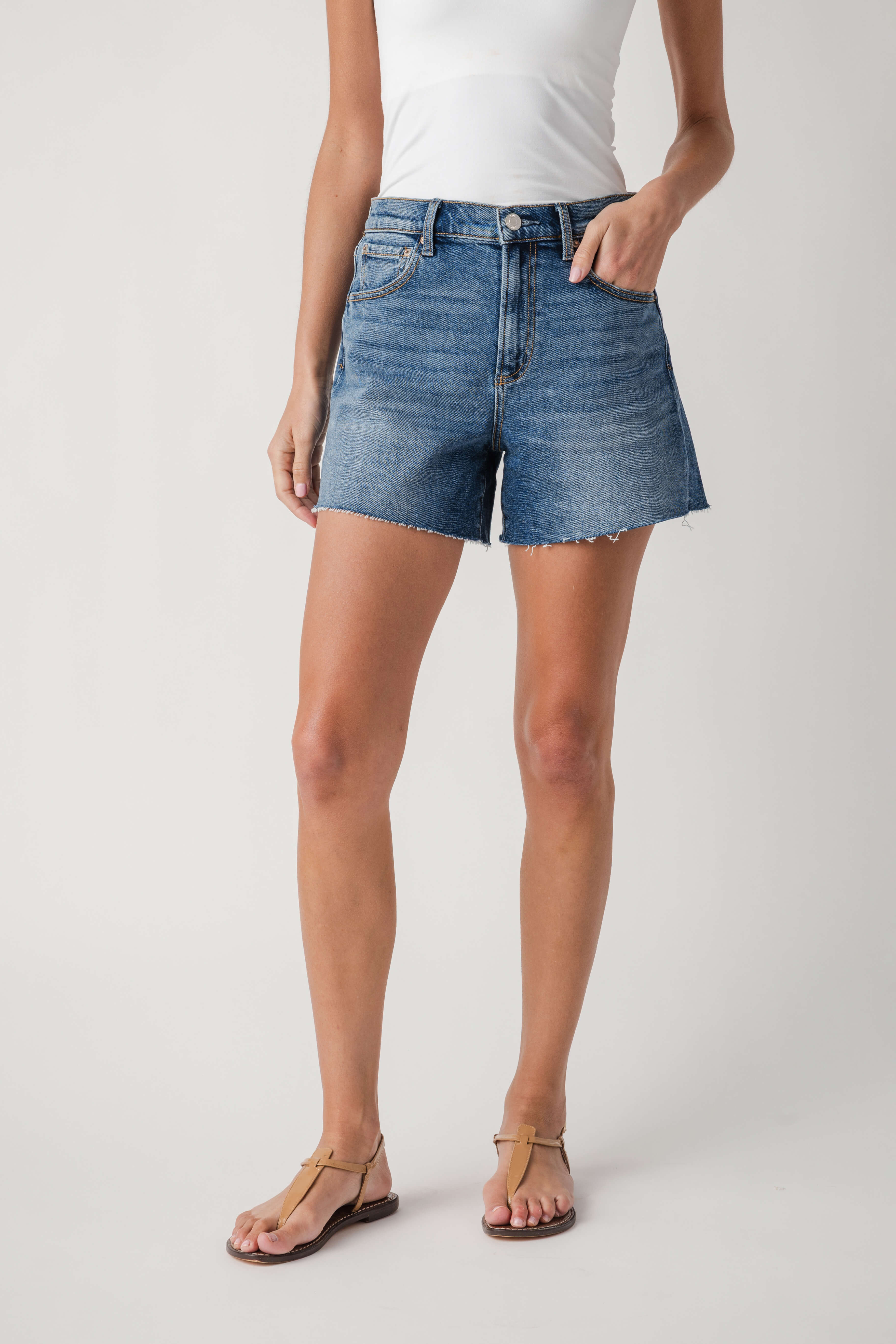 Z Supply Jonah Mid Rise Relaxed Short | Social Threads
