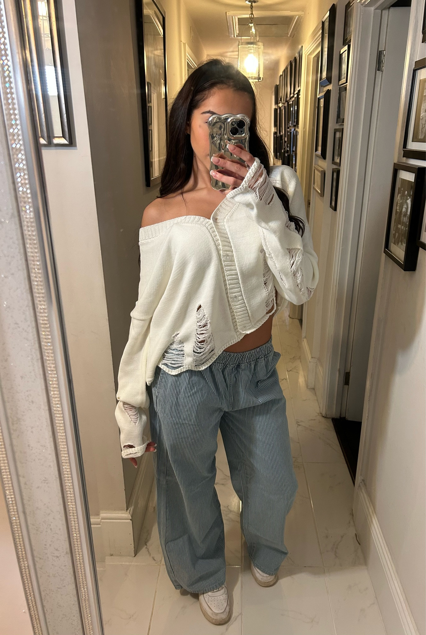 these pinstripe trousers thooo🤍💙

#LTKGiftGuide #LTKU #LTKSeasonal