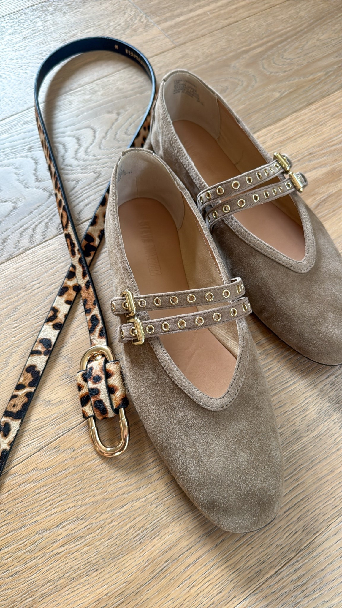 Animal print belt & suede mary jane ballet flats.

Great items to elevate your outfit on any day 



#LTKShoeCrush #LTKStyleTip #LTKSeasonal