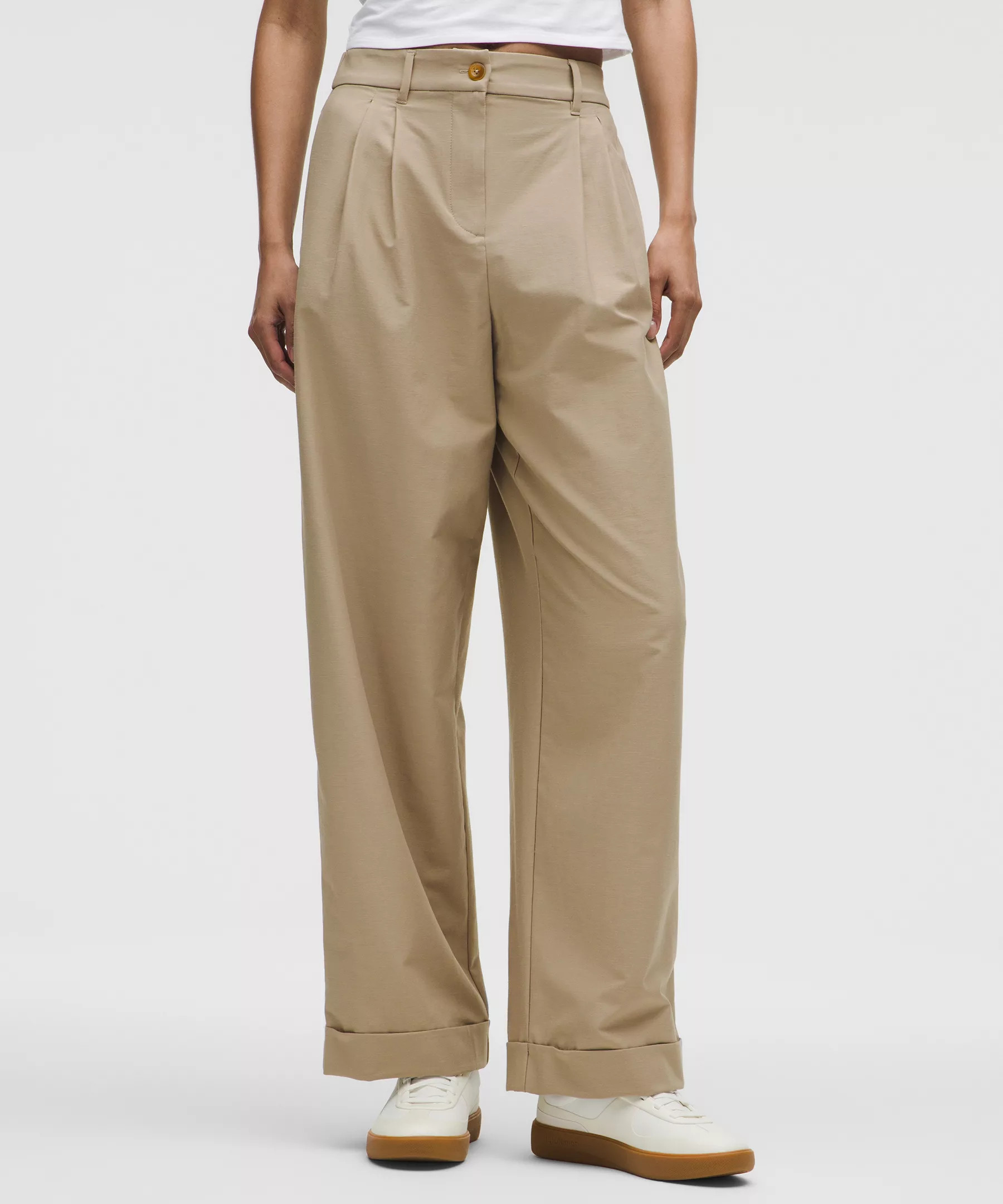 SaveThayna is 5’11” and wears a size 27Thayna is 5’11” and wears a size 27 | Lululemon (US)