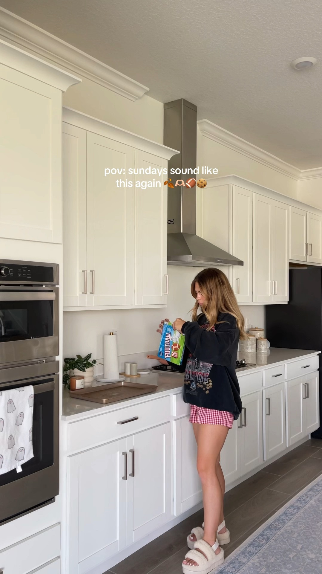 Outfit from cookie Sunday video 🏈🧸🍪 crewneck: size large

#LTKFallSale #LTKCon #LTKNYFW