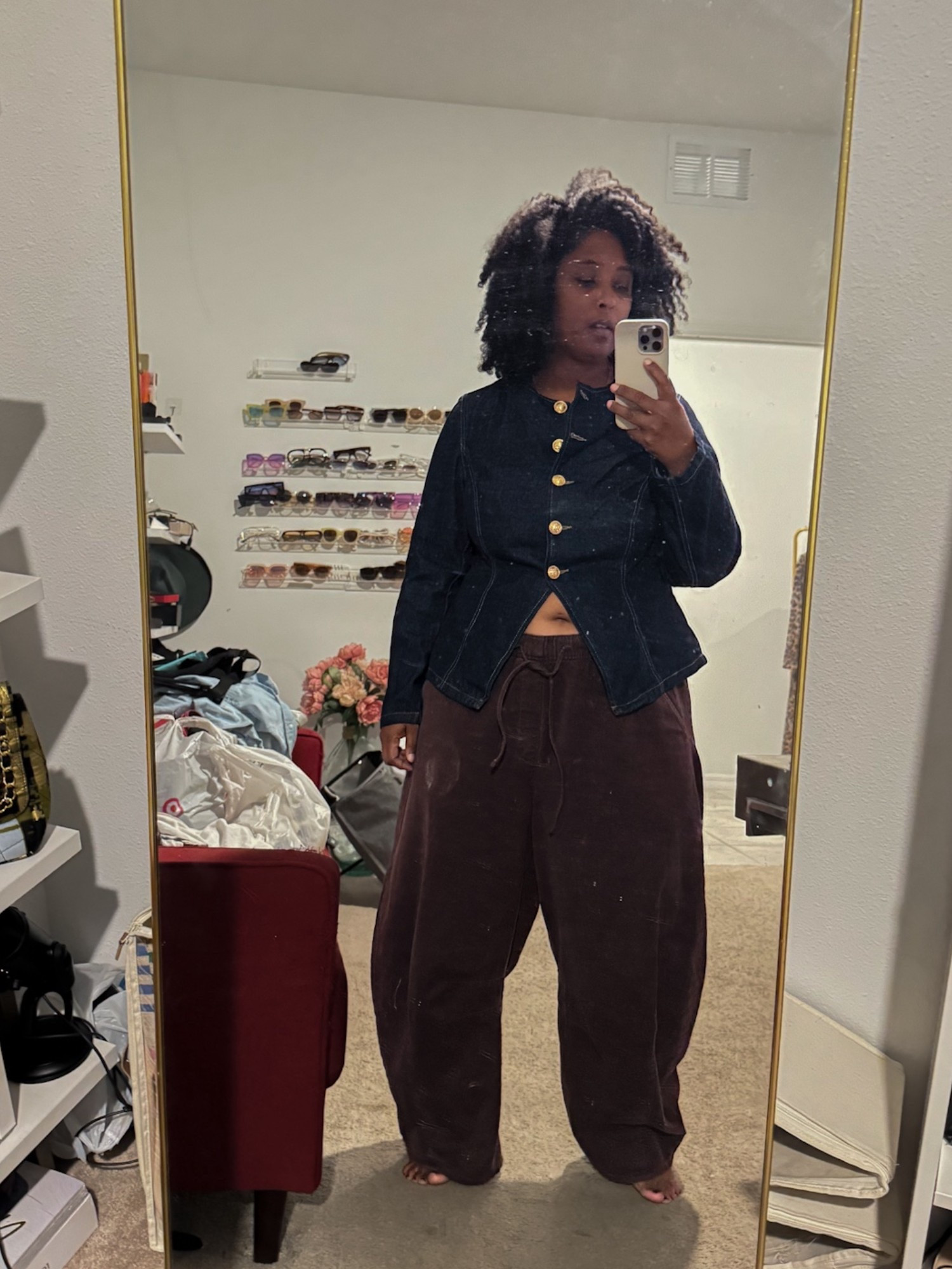 Create an hourglass outfit. Barrel pants and a nipped in wait top. Wearing XL in both  

#LTKootd