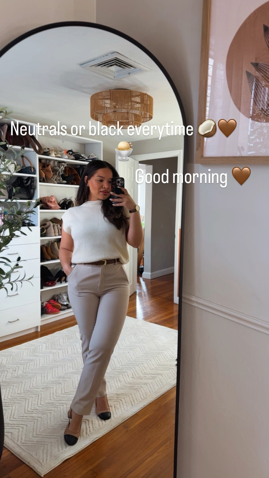 Neutrals or black everytime 🥥🤎🍨 Good morning 🤎