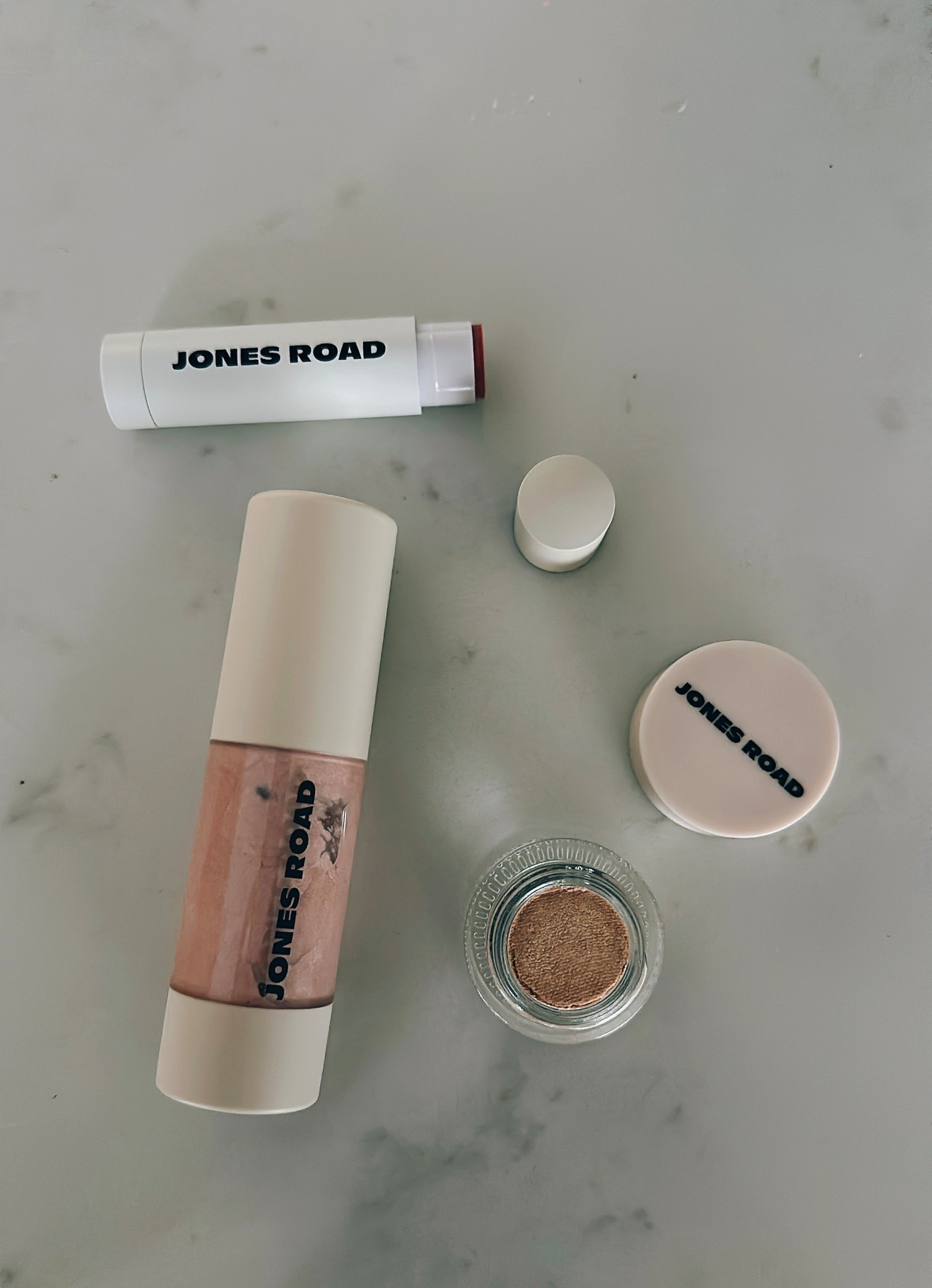 A few favorite Jones Road products all 20% off right now! 
