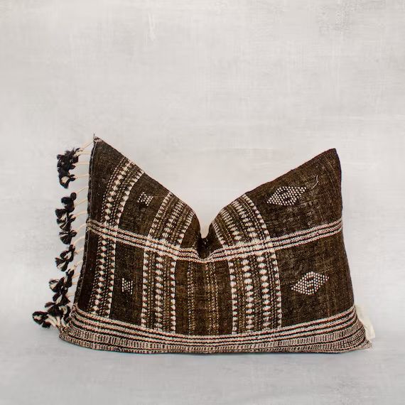 TOBA- Vintage Lumbar Indian Wool Pillow Cover | Etsy (US)