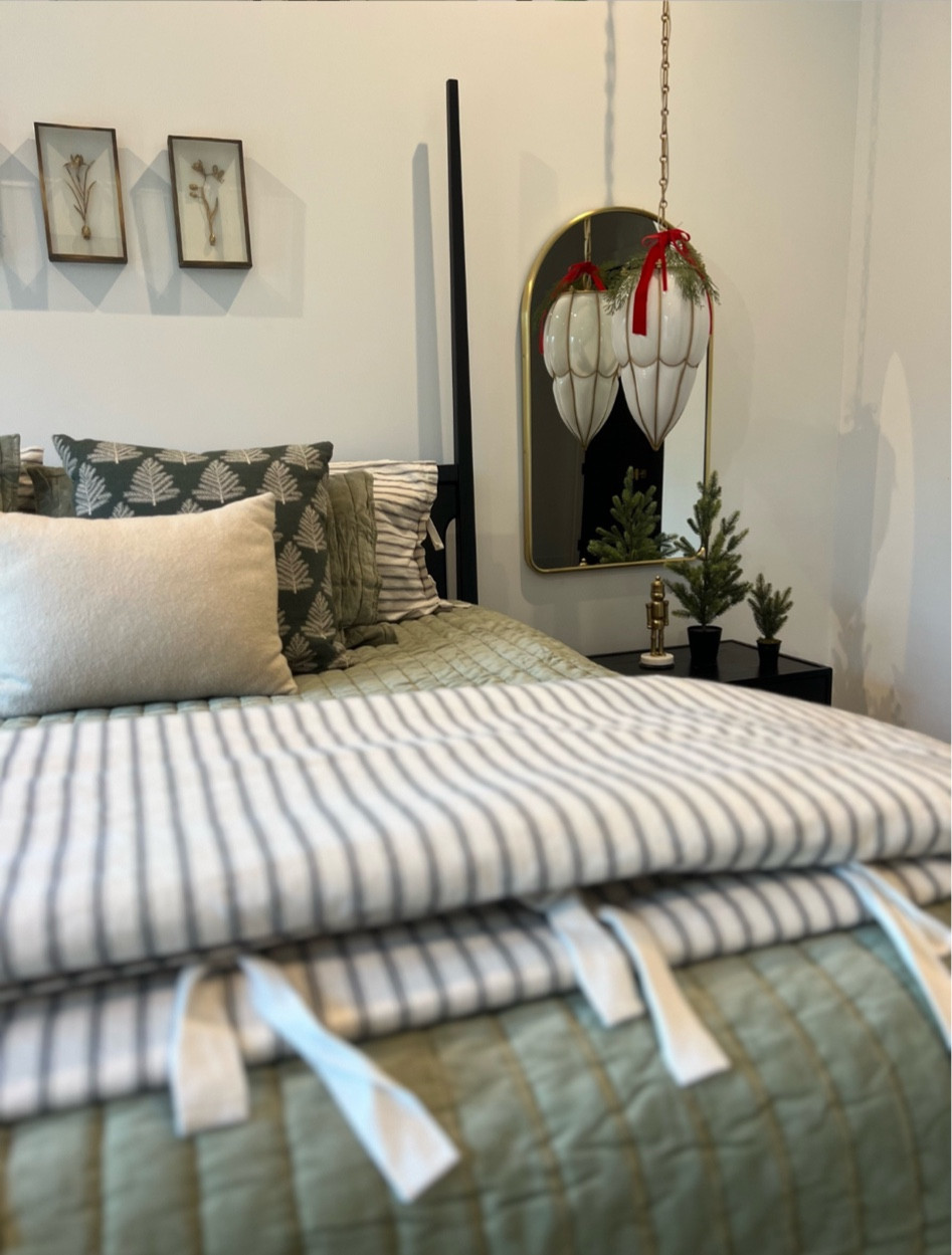 Winter Bedding Refresh
On sale 


#bedding #winterbedding #holidaydecor #quilt #duvet #bedroomfurniture #

#LTKSaleAlert #LTKHome #LTKCyberWeek