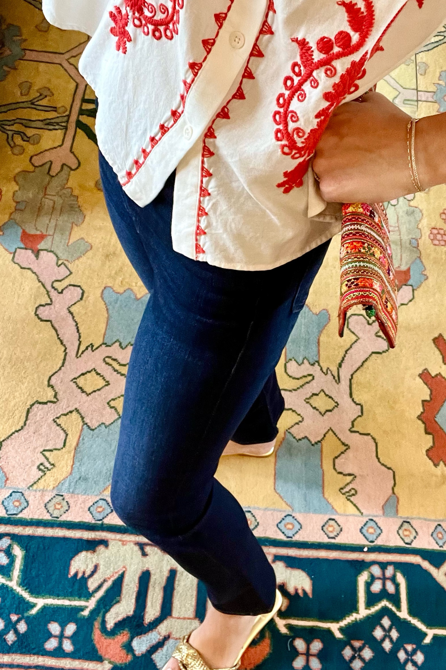 My favorite Mother Denim Mid-rise, on sale!! Perfect amount of stretch for multiple wears ❤️ Always shop the sales y’all!!

#LTKsalealert #LTKtravel #LTKstyletip