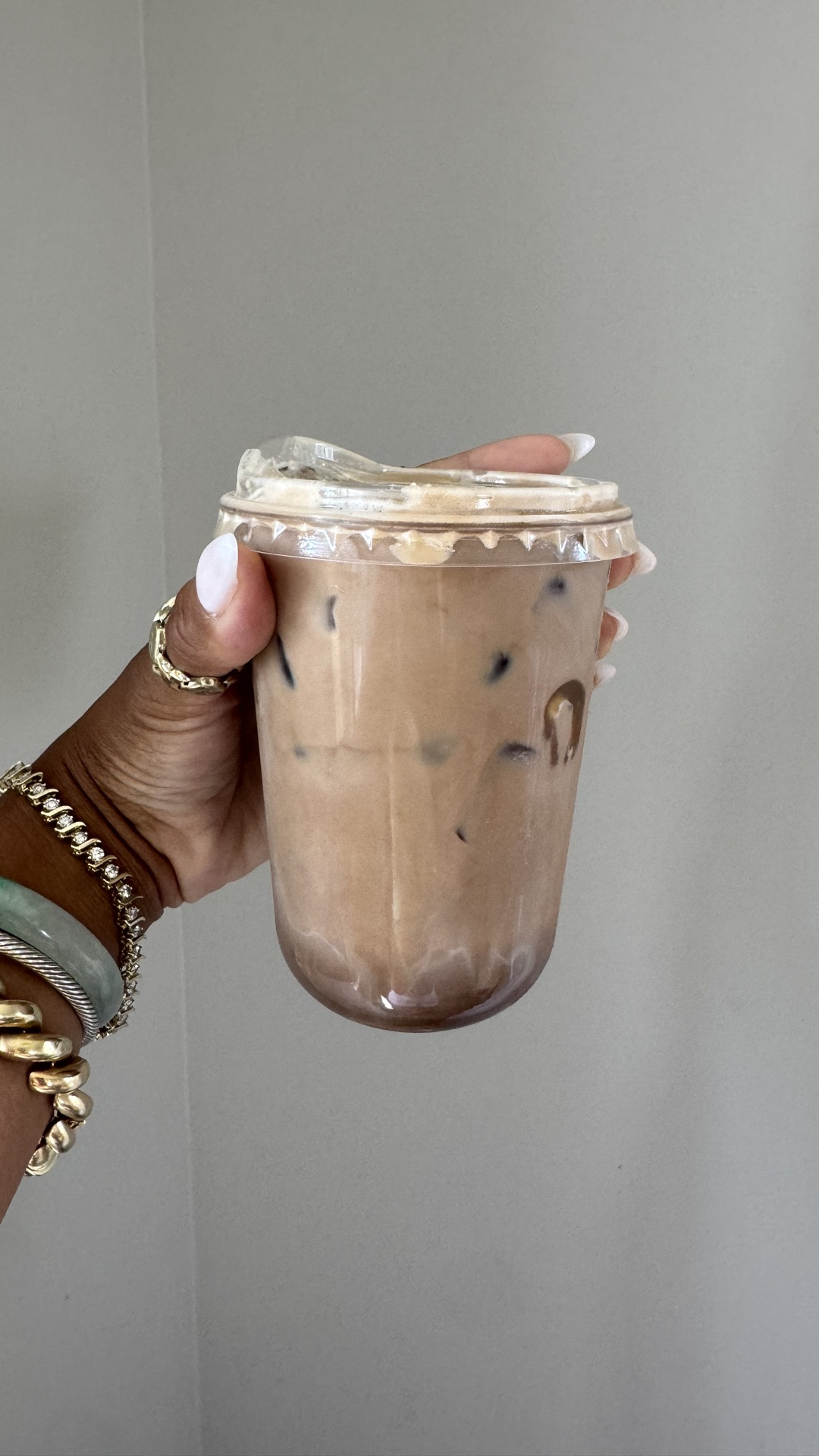 ☕️ The Morning Menu

Salted Caramel Oreo Latte🤎

This one tastes like the center of an Oreo met your favorite caramel latte.

☕️ House Tip: A tiny pinch of salt keeps sweet coffee from tasting one-dimensional. It makes the chocolate and caramel stand out instead of just making the drink sweeter.

**Recipe**
• 1 tbsp Oreo cream frosting
• 1 tbsp dark chocolate sauce
• Pinch of salt
• Starbucks Iced Double Espresso Caramel pod
• Milk of choice
• Ice
• Top with 1 tbsp salted caramel sauce

Would this be your coffee order? 🍪☕️

#SaltedCaramelLatte #OreoLatte #CoffeeRecipe #HomeCafeRecipes #SpecialtyLatte

#LTKmomlife #LTKmorningroutine #LTKselfcare