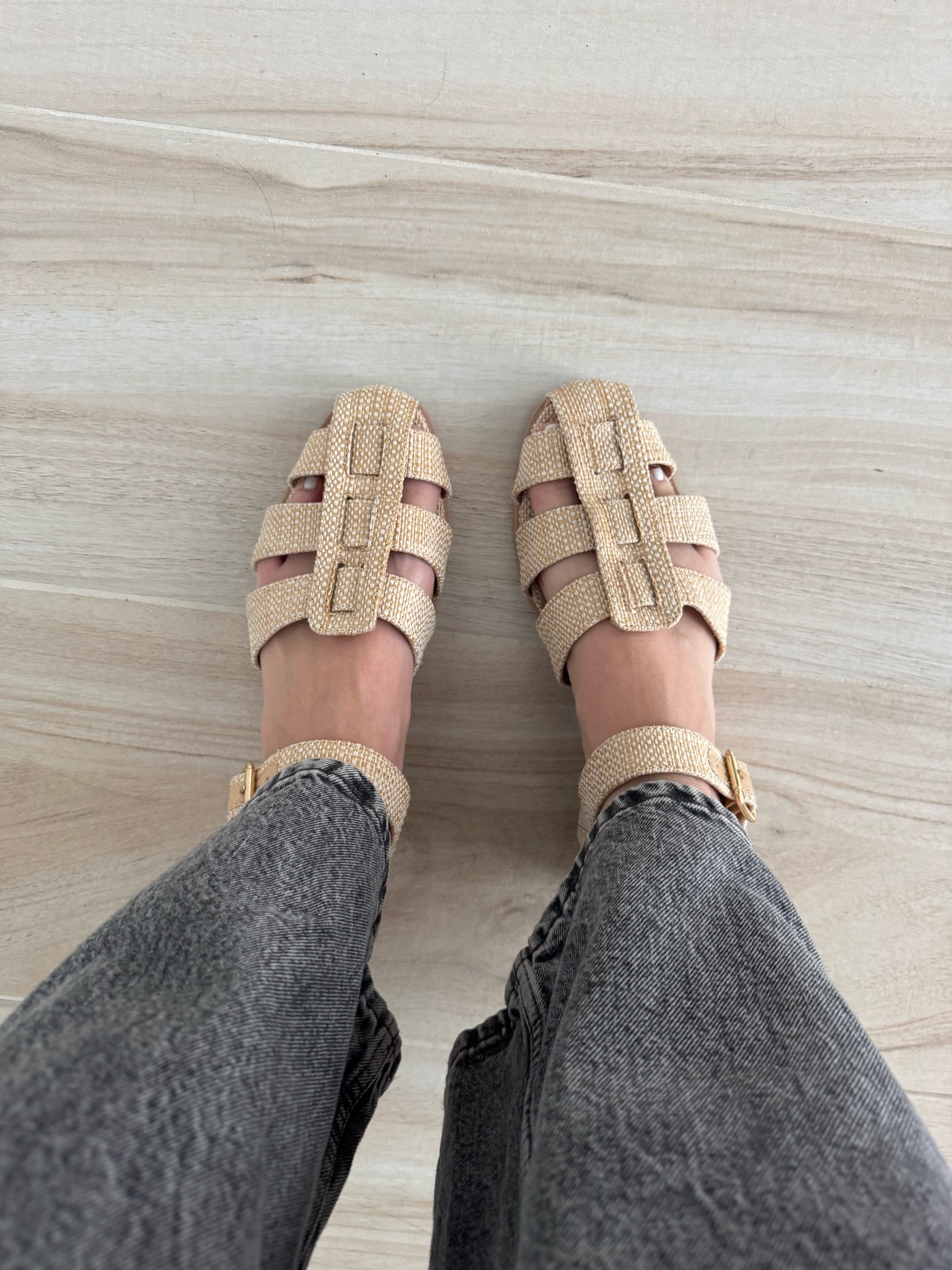 Love these flats! And other beige flat finds!

#LTKStyleTip #LTKShoeCrush #LTKFindsUnder100