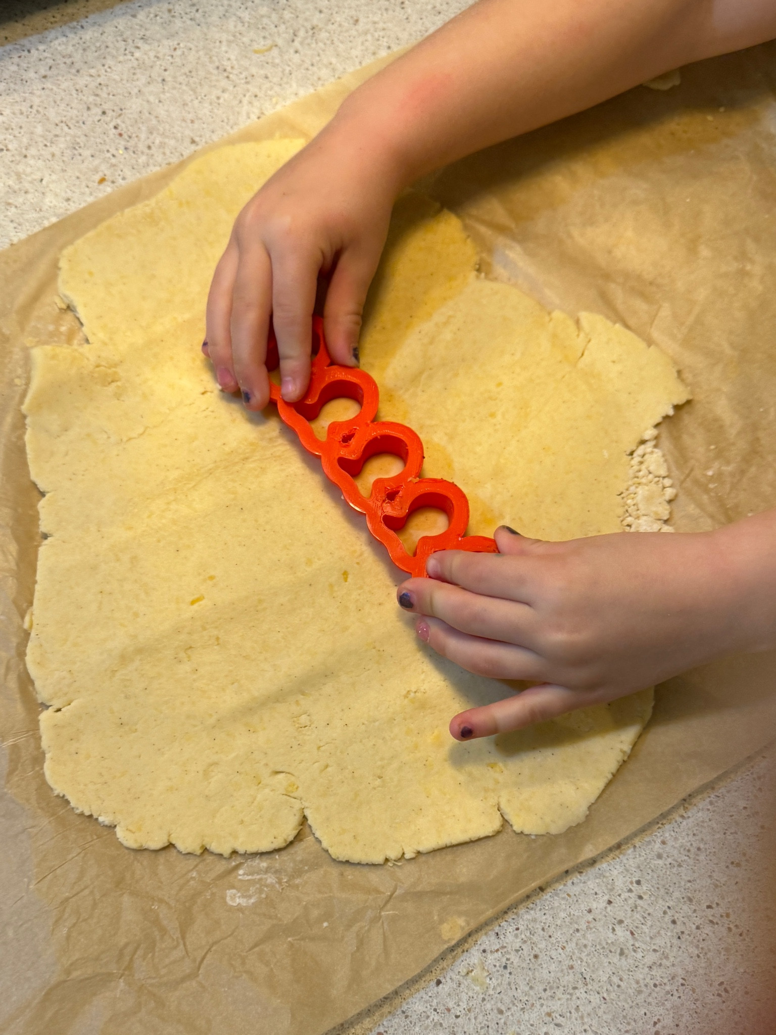Goldfish cutters $10 on Amazon 