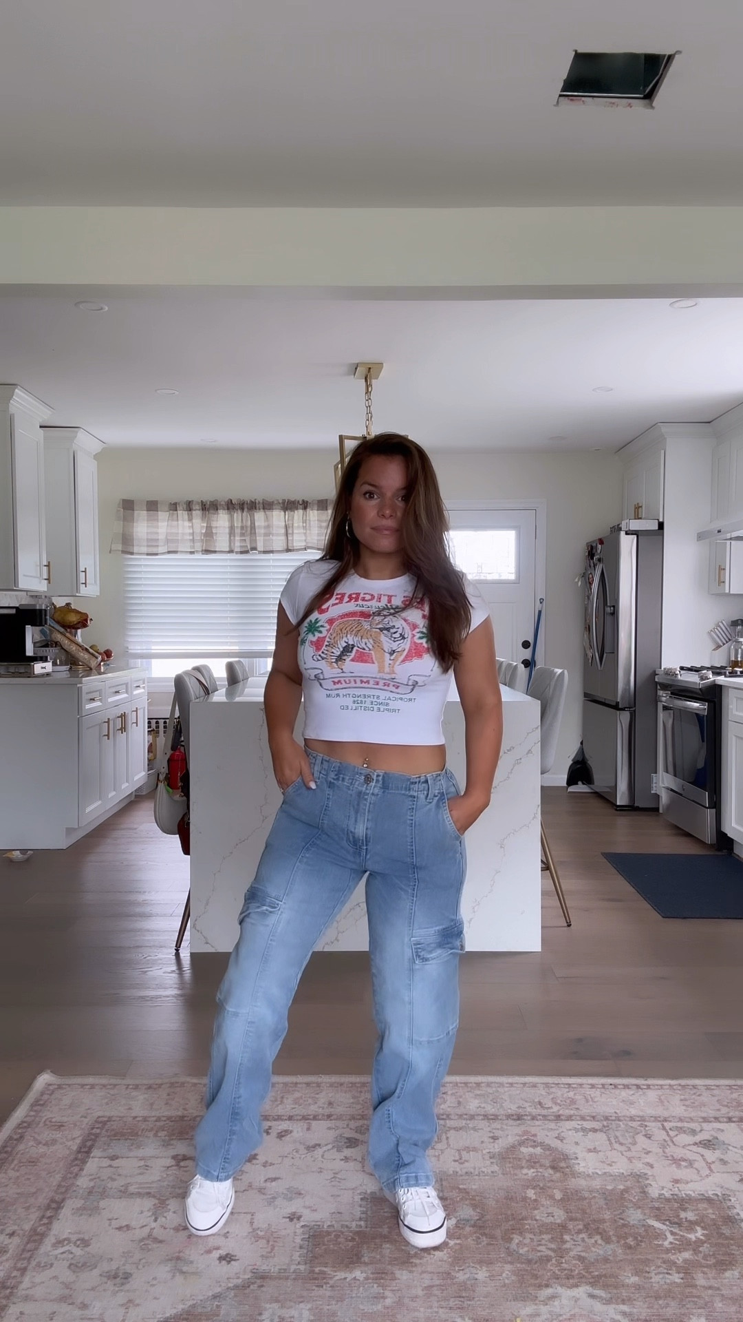 Baby T 🤝 loose cargos. Size small in cargos and tee