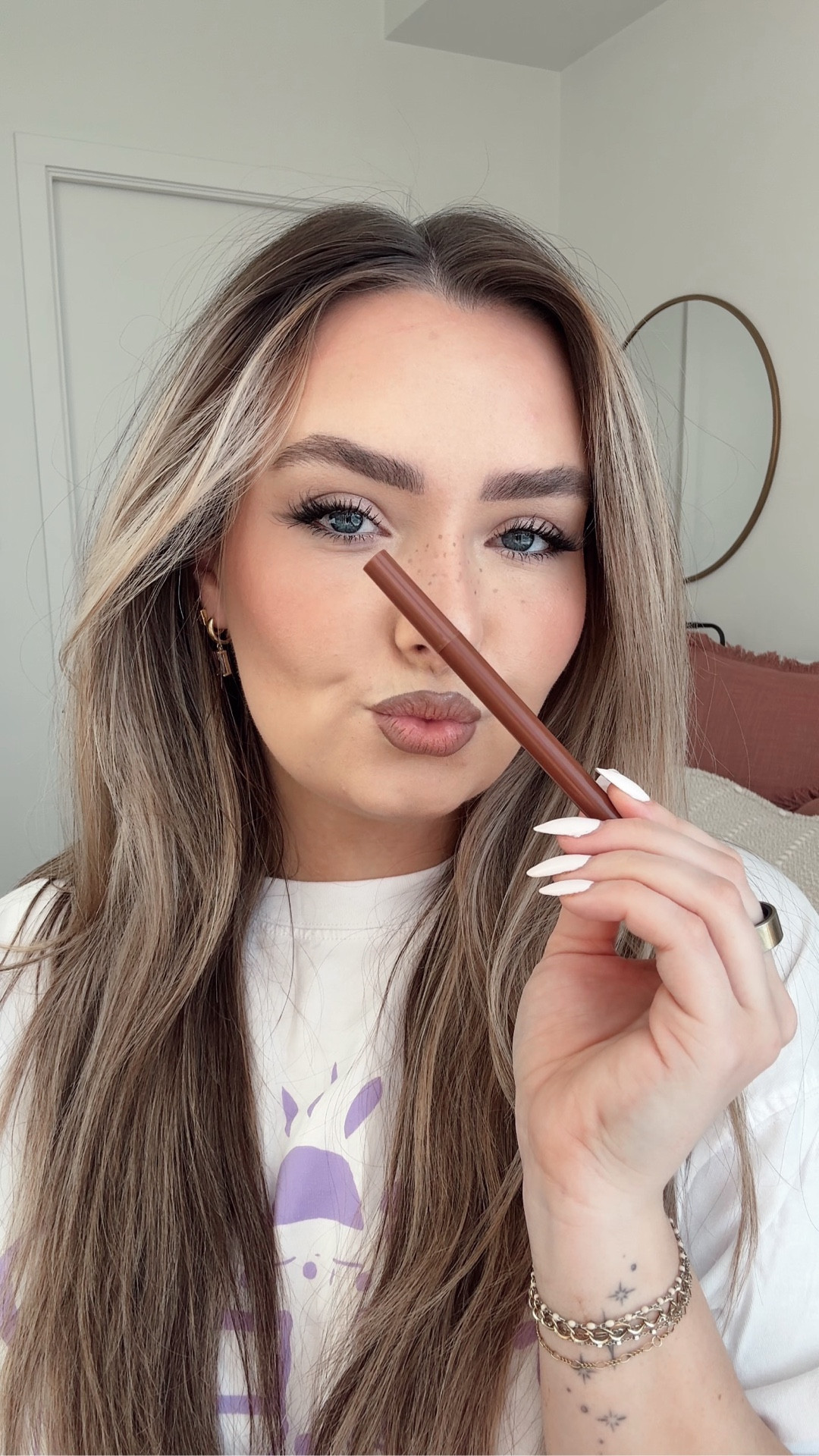 Can’t be without me freckles 🦒💫

#LTKbeauty #LTKcanada