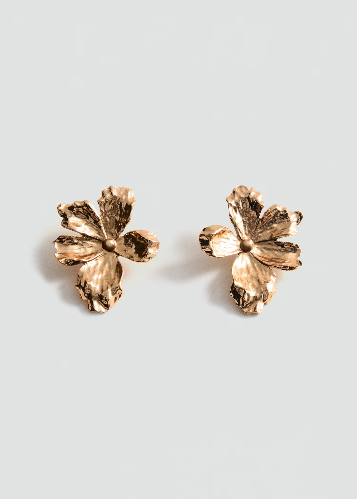 Floral earrings - Women | MANGO United Kingdom | MANGO (UK)