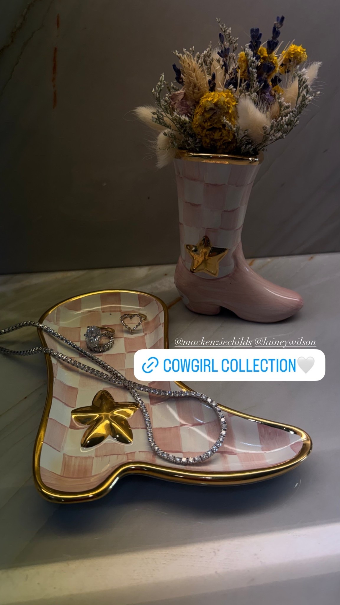 @mackenziechilds @laineywilson new collab! Cutest boot dish and little vase! Each piece comes in 3 colorways!

#LTKHome