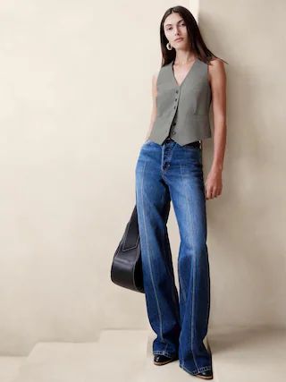 Siena Italian Wool VestProduct Selections CA$190.00Navy BlueLight GrayBlackColor: light graySize:... | Banana Republic (CA)