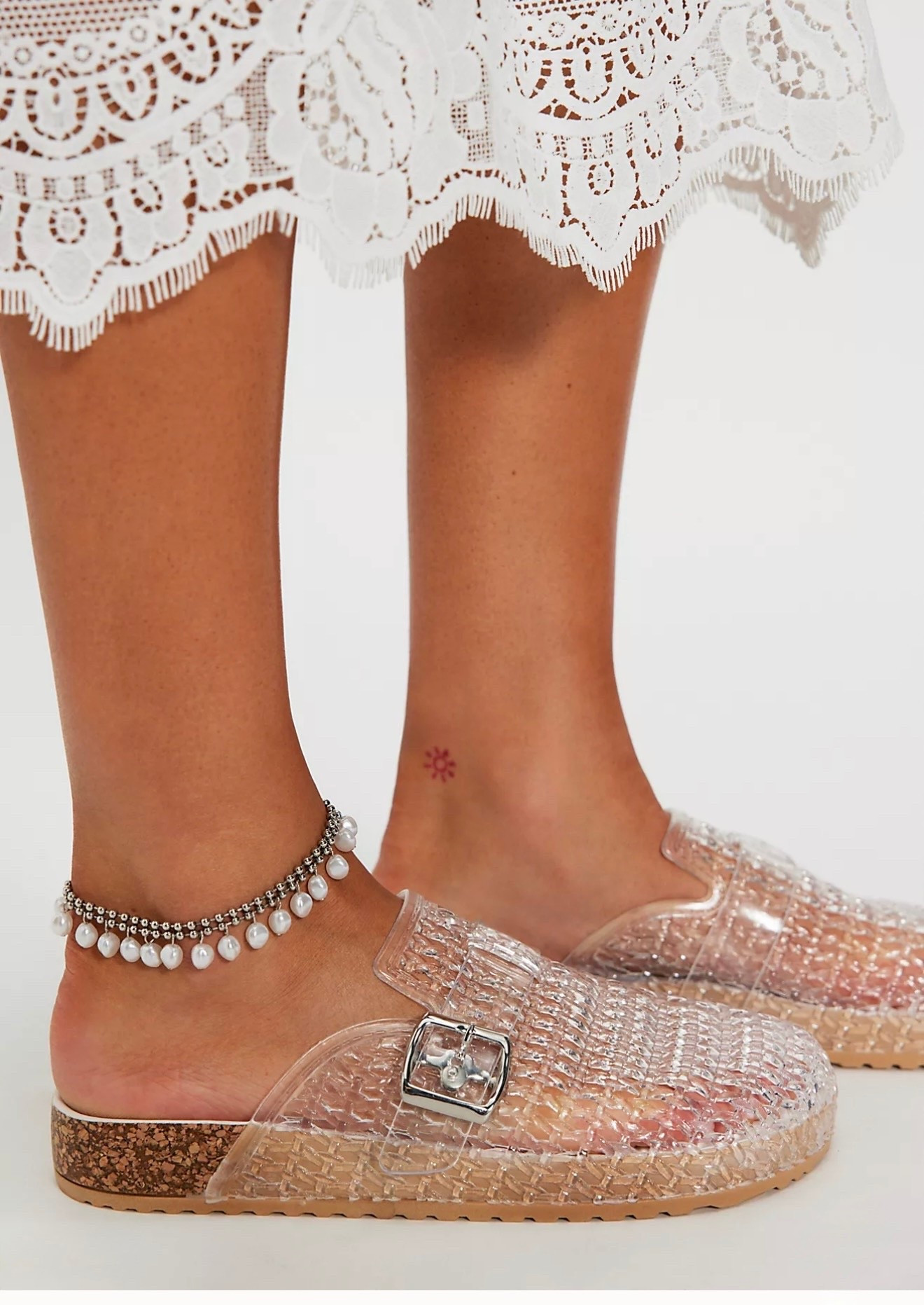 Jia Jelly Mules


#LTKTravel #LTKWorkwear #LTKSeasonal